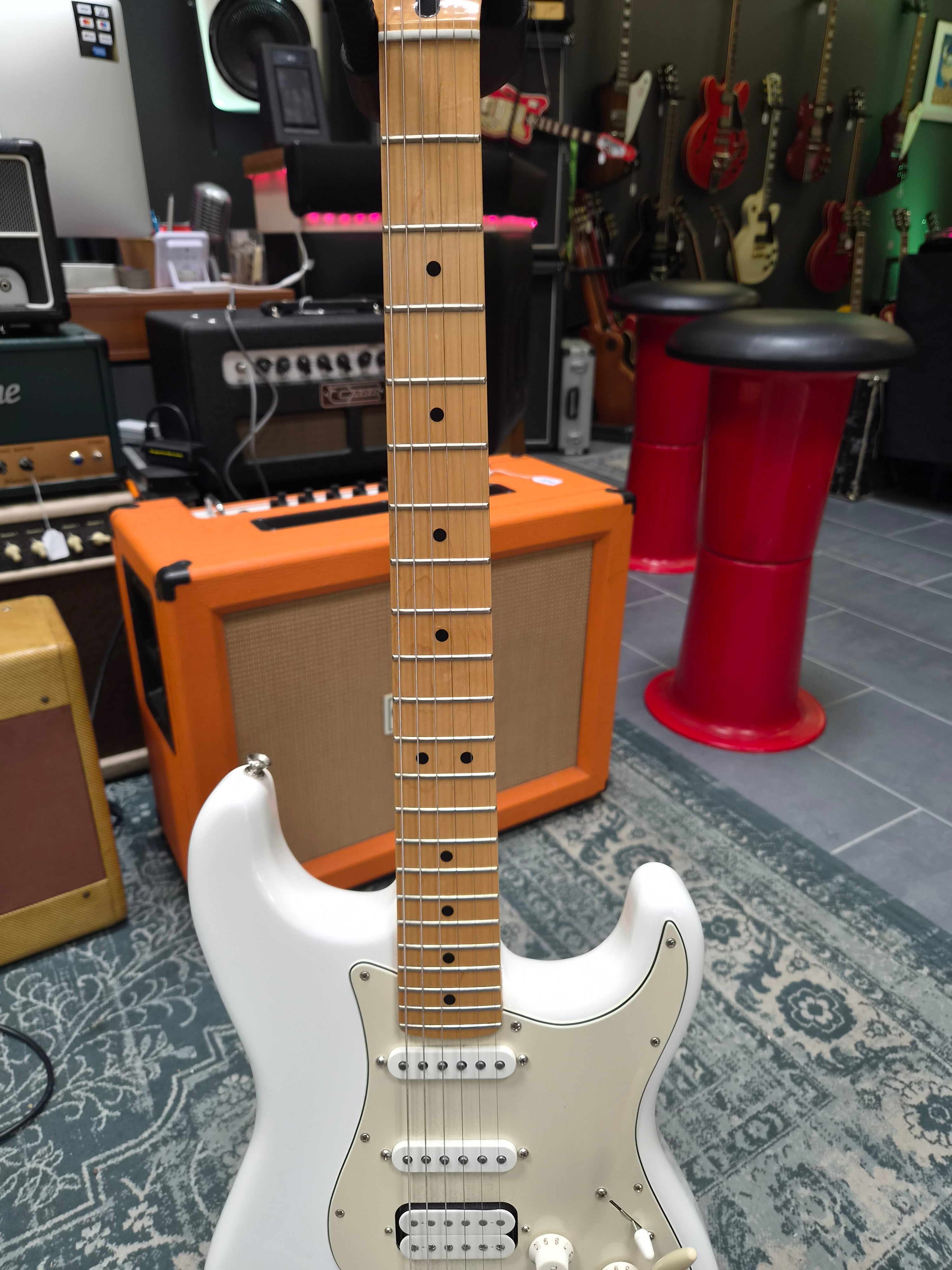 Fender Player Stratocaster HSS 2022 Olympic White