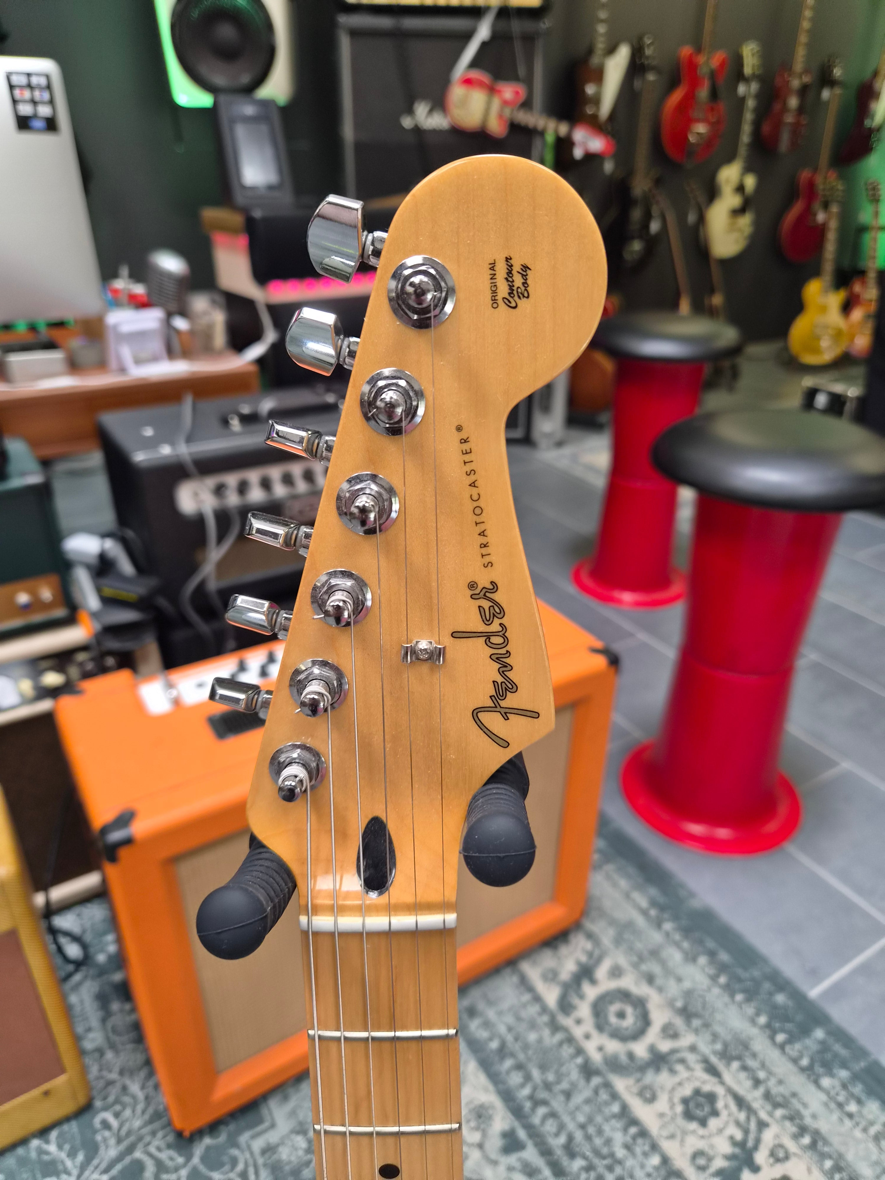 Fender Player Stratocaster HSS 2022 Olympic White