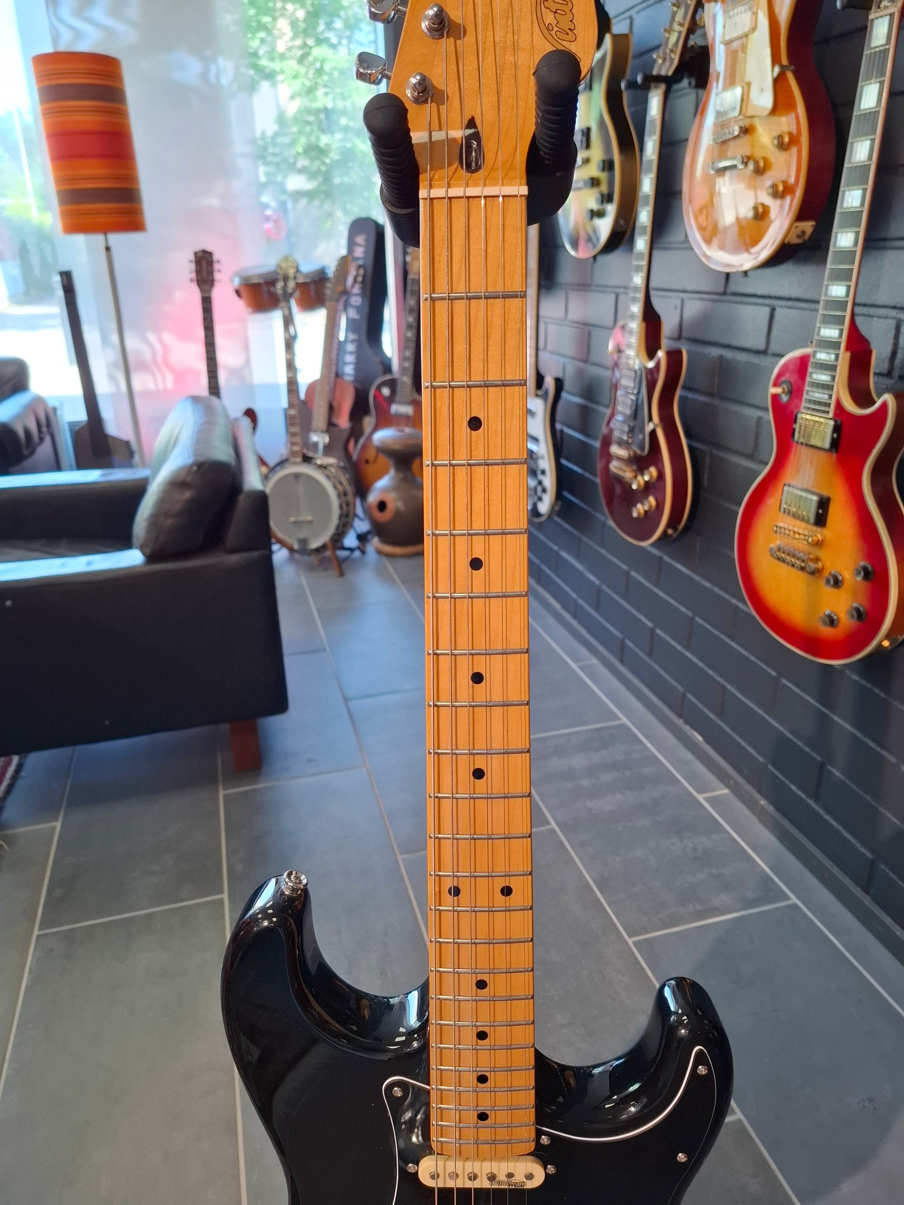 Vintage V6H Reissued Electric Guitar Boulevard Black