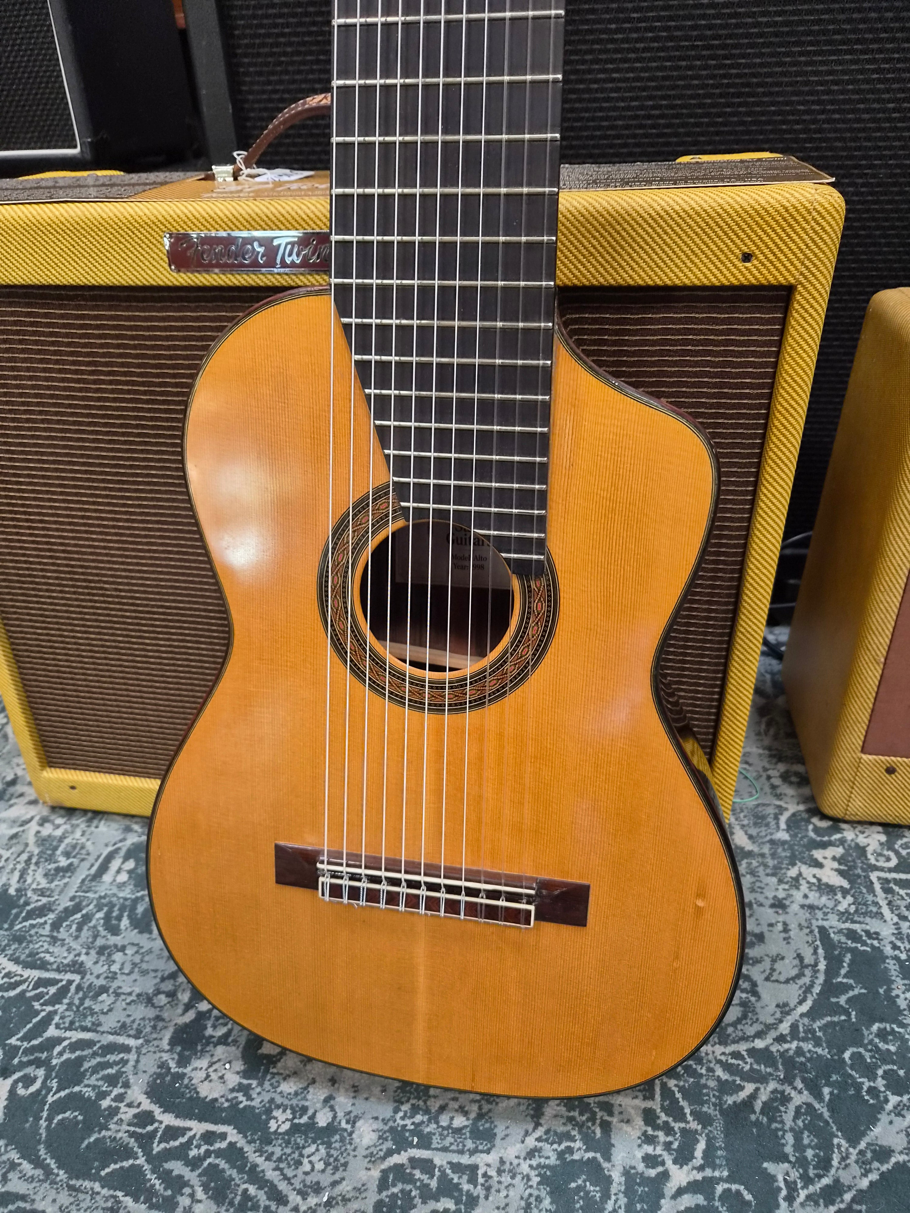 Salo Guitars Alto Guitar 11 String