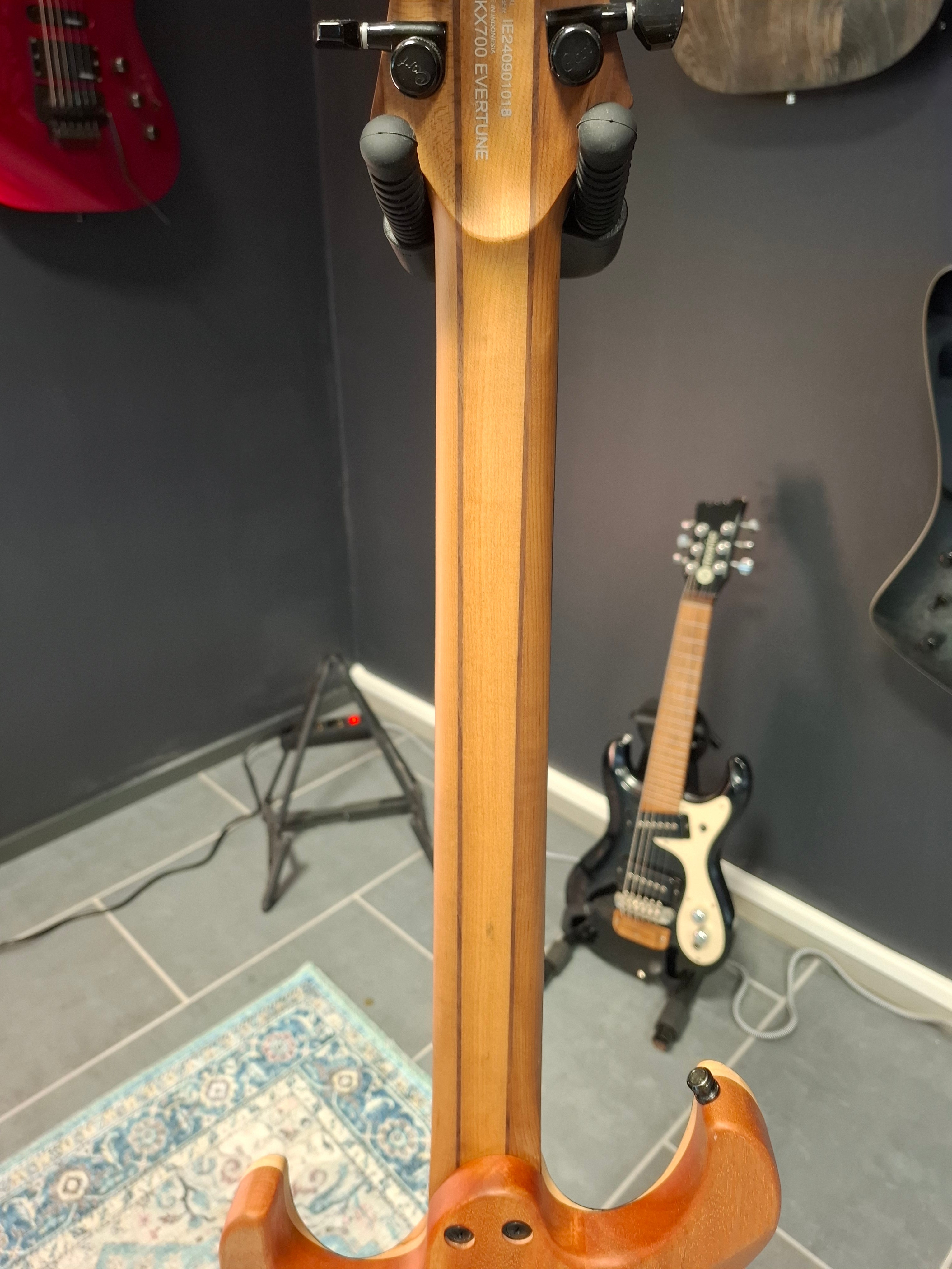 Cort KX700 Evertune Open Pore Black
