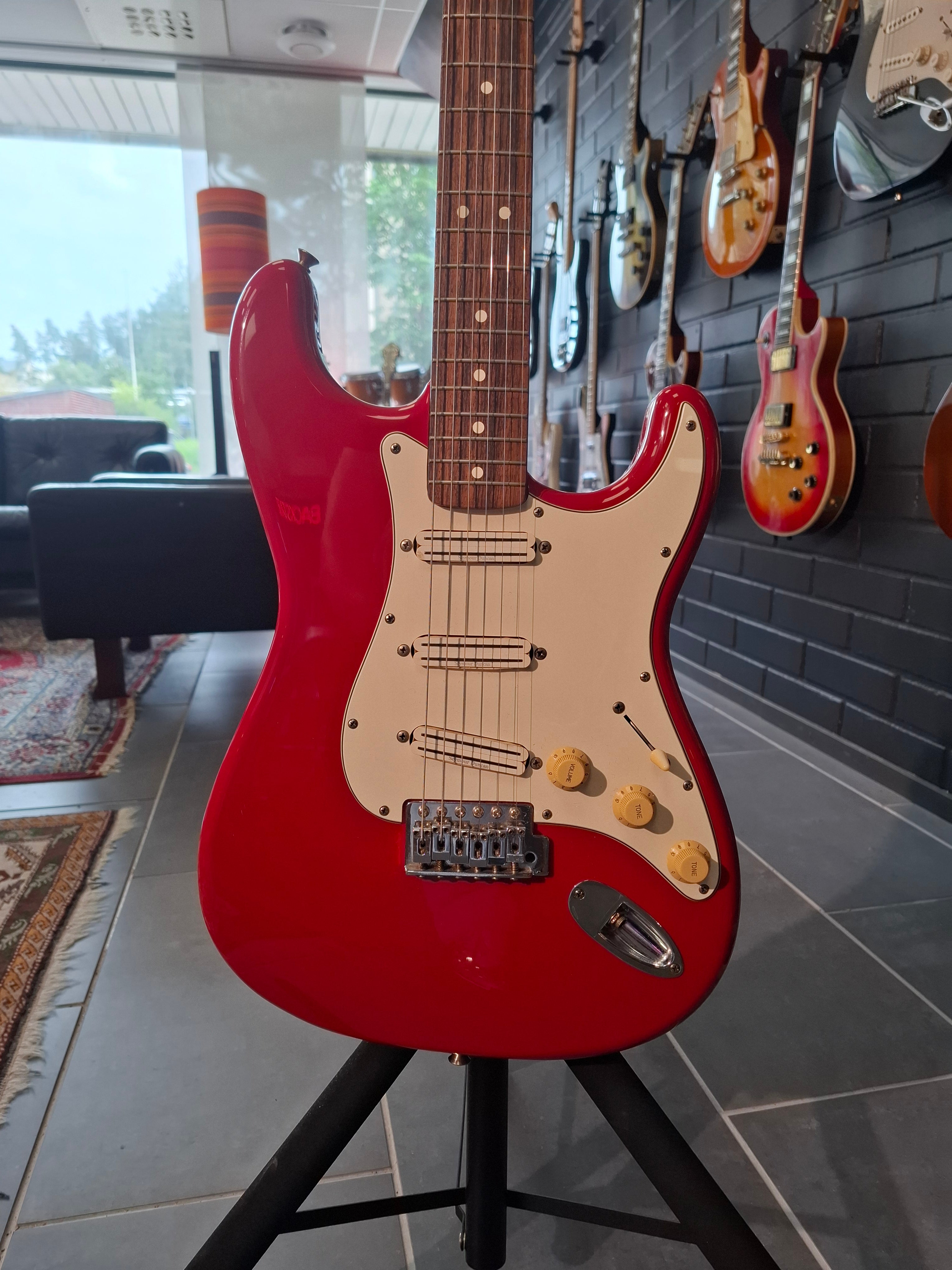 Squier by Fender Stratocaster Made in USA 1990