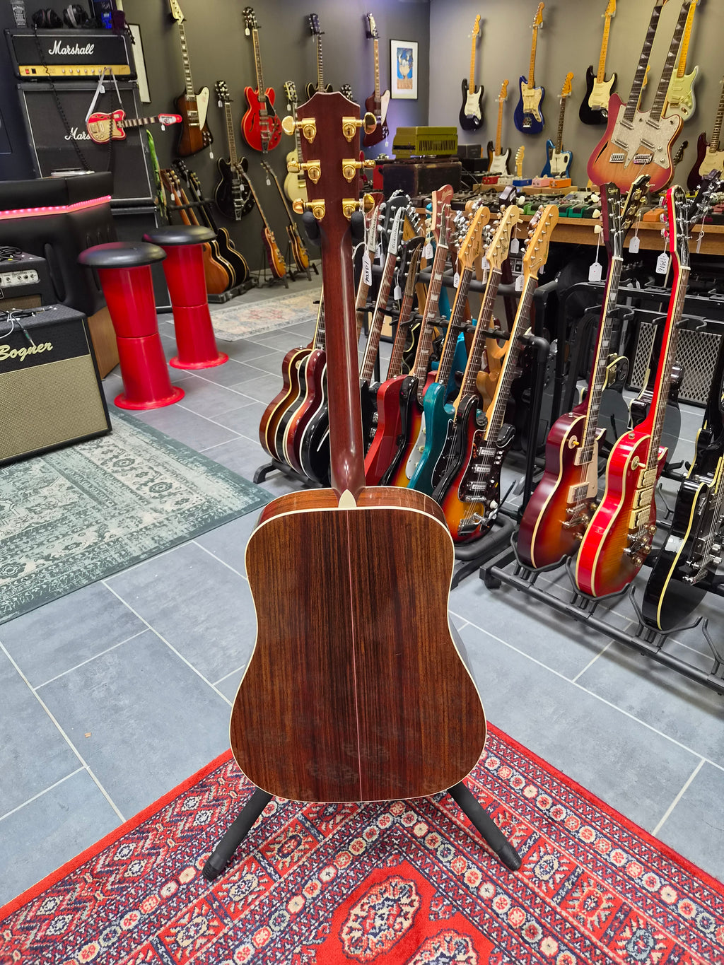 Taylor 810