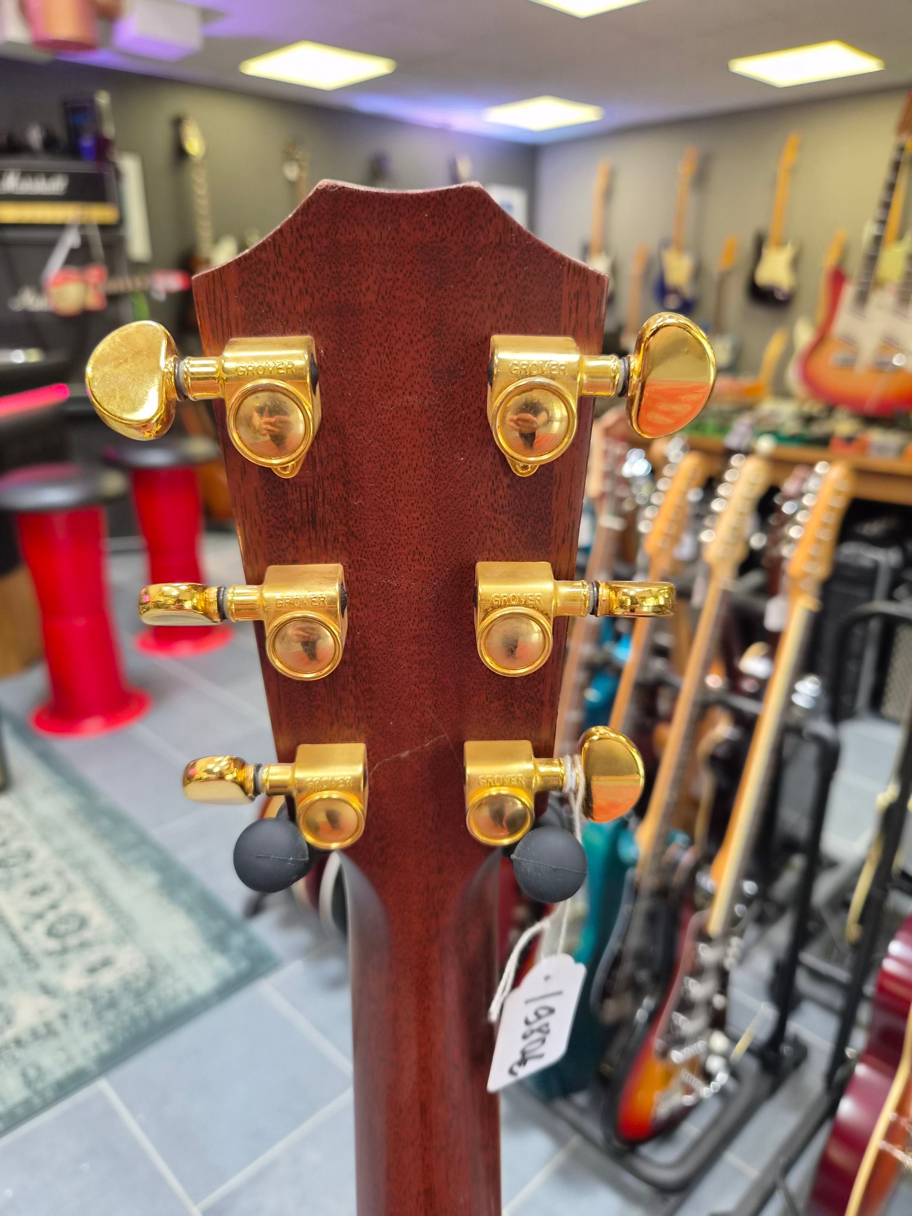 Taylor 810