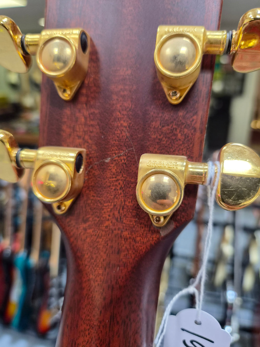 Taylor 810