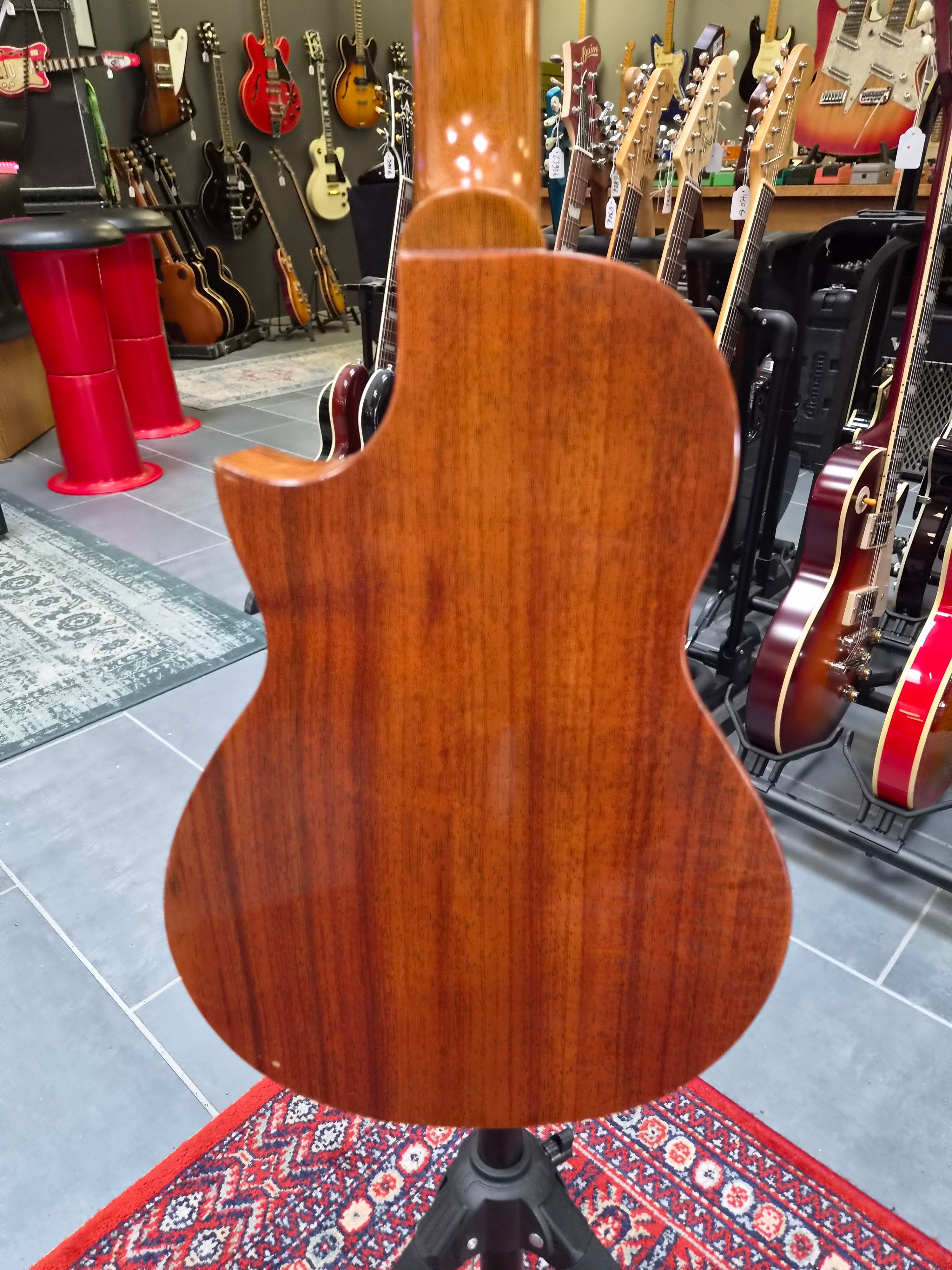 Pete Howlett Tenor Ukulele