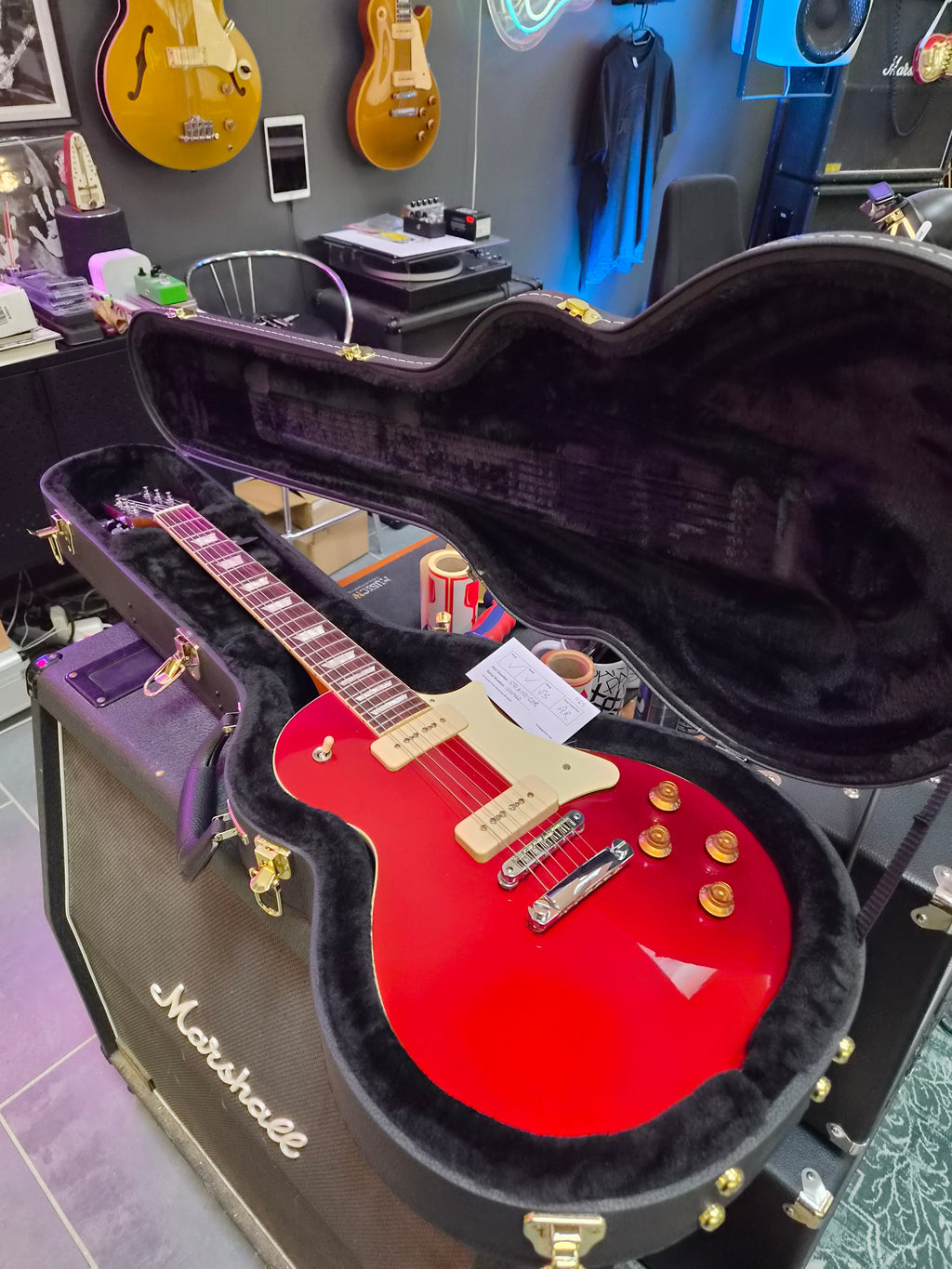 Heritage H-150 Cherry Standard Collection P90