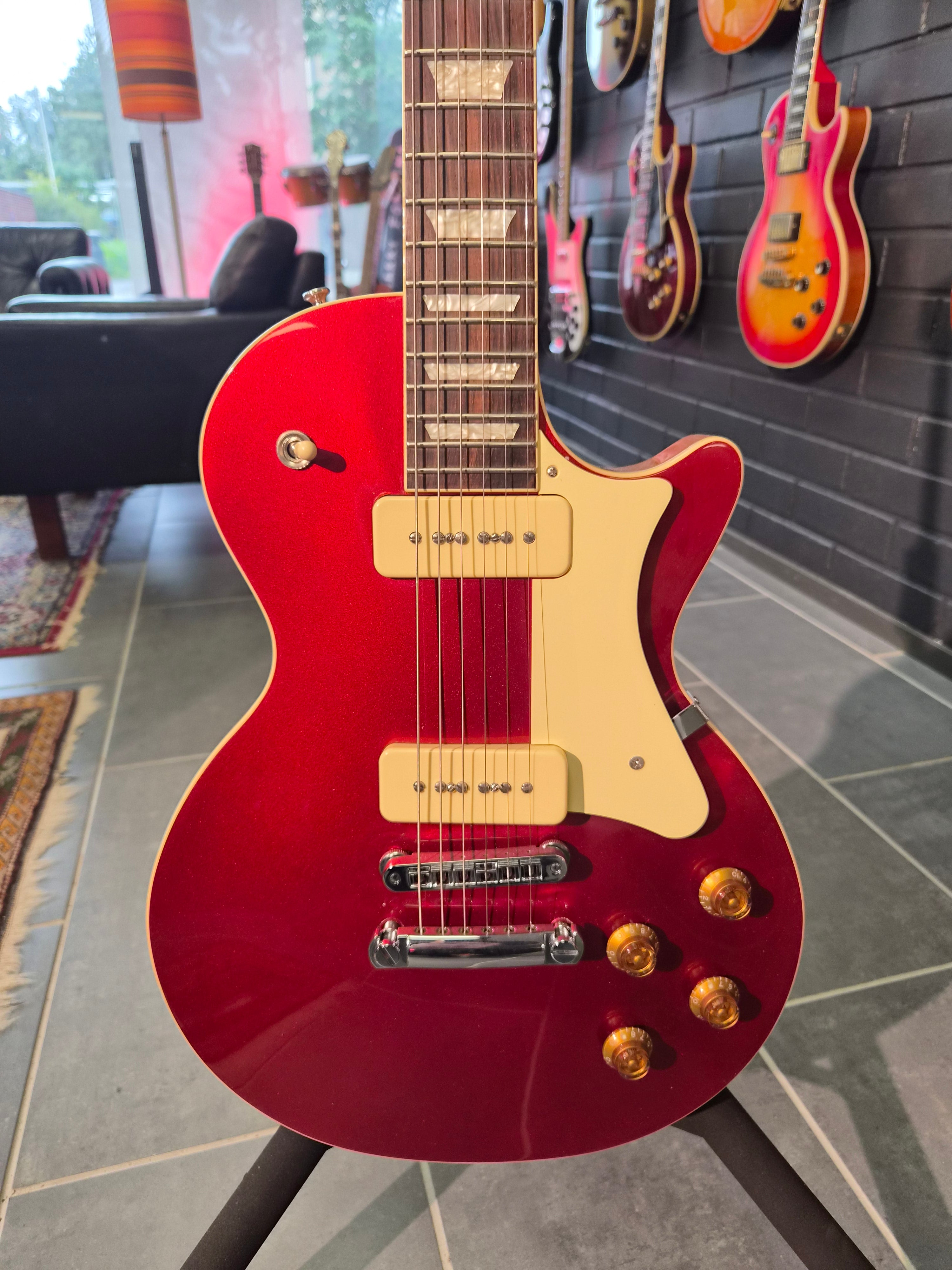 Heritage H-150 Cherry Standard Collection P90