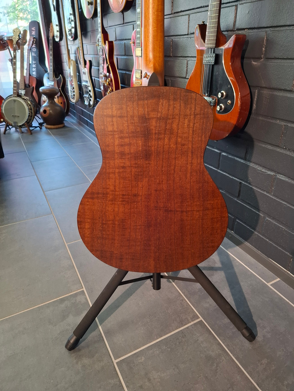 Taylor GT Urban Ash