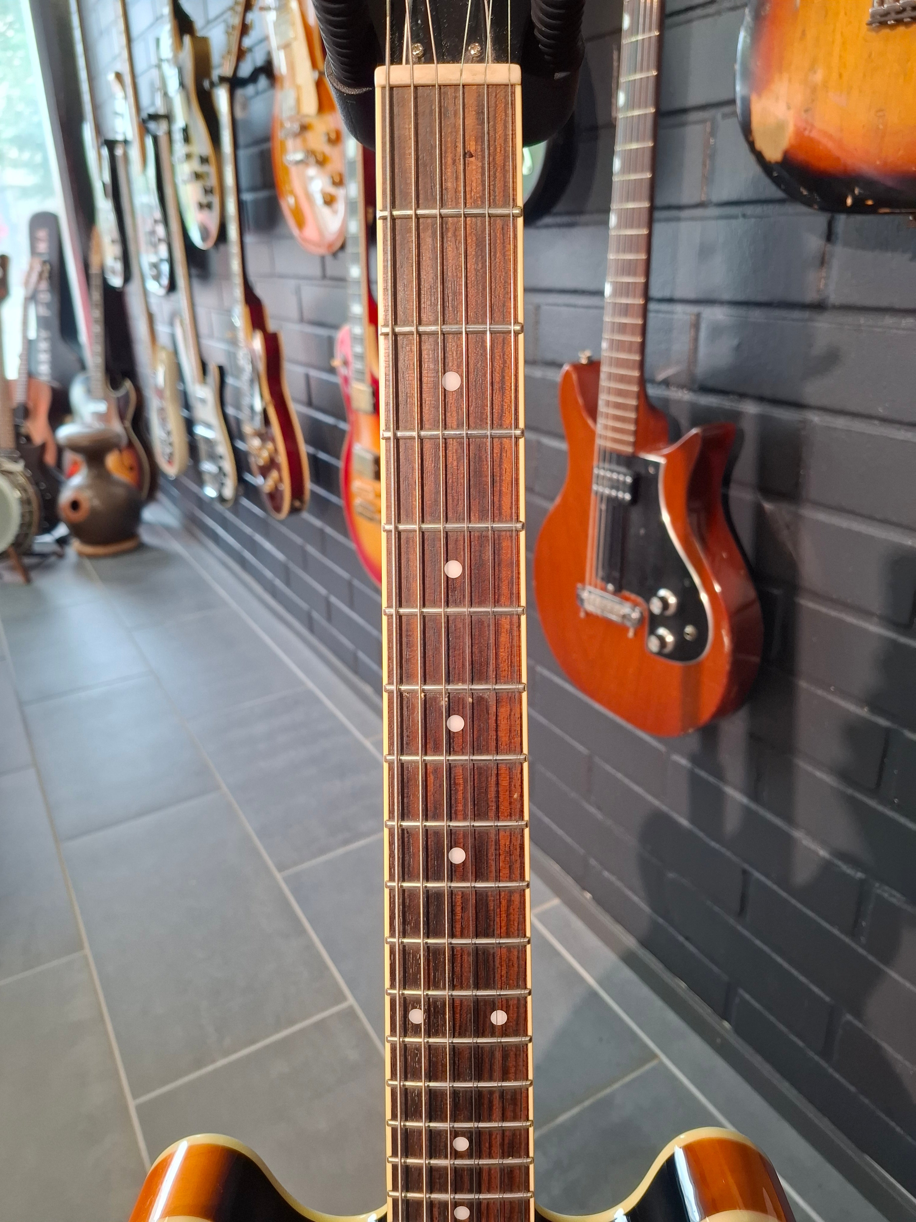 Tokai ES-60