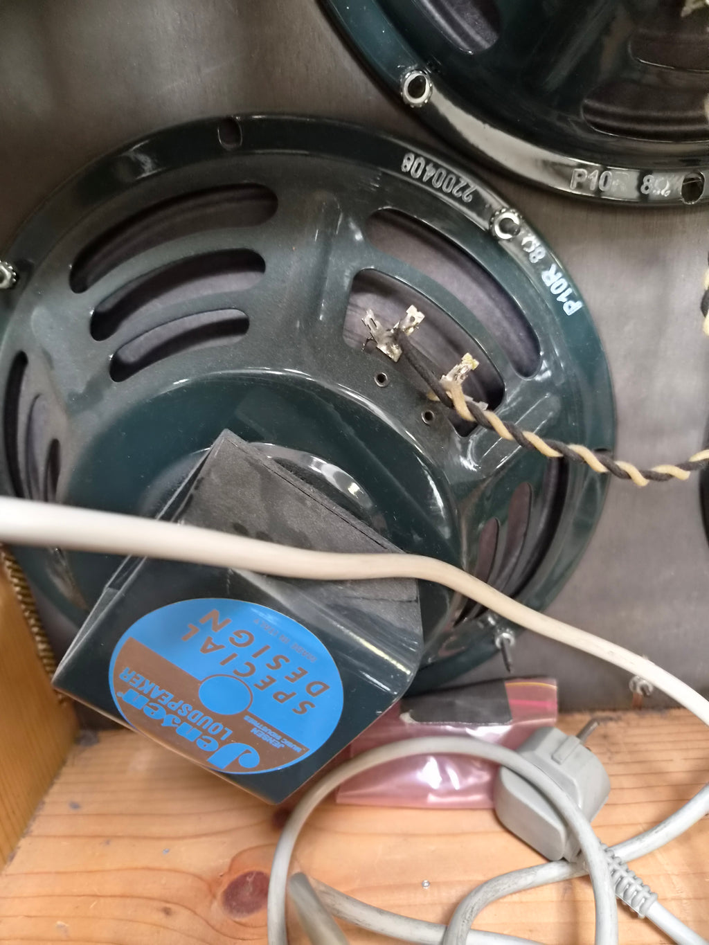 Victoria Amp Co Model 35310