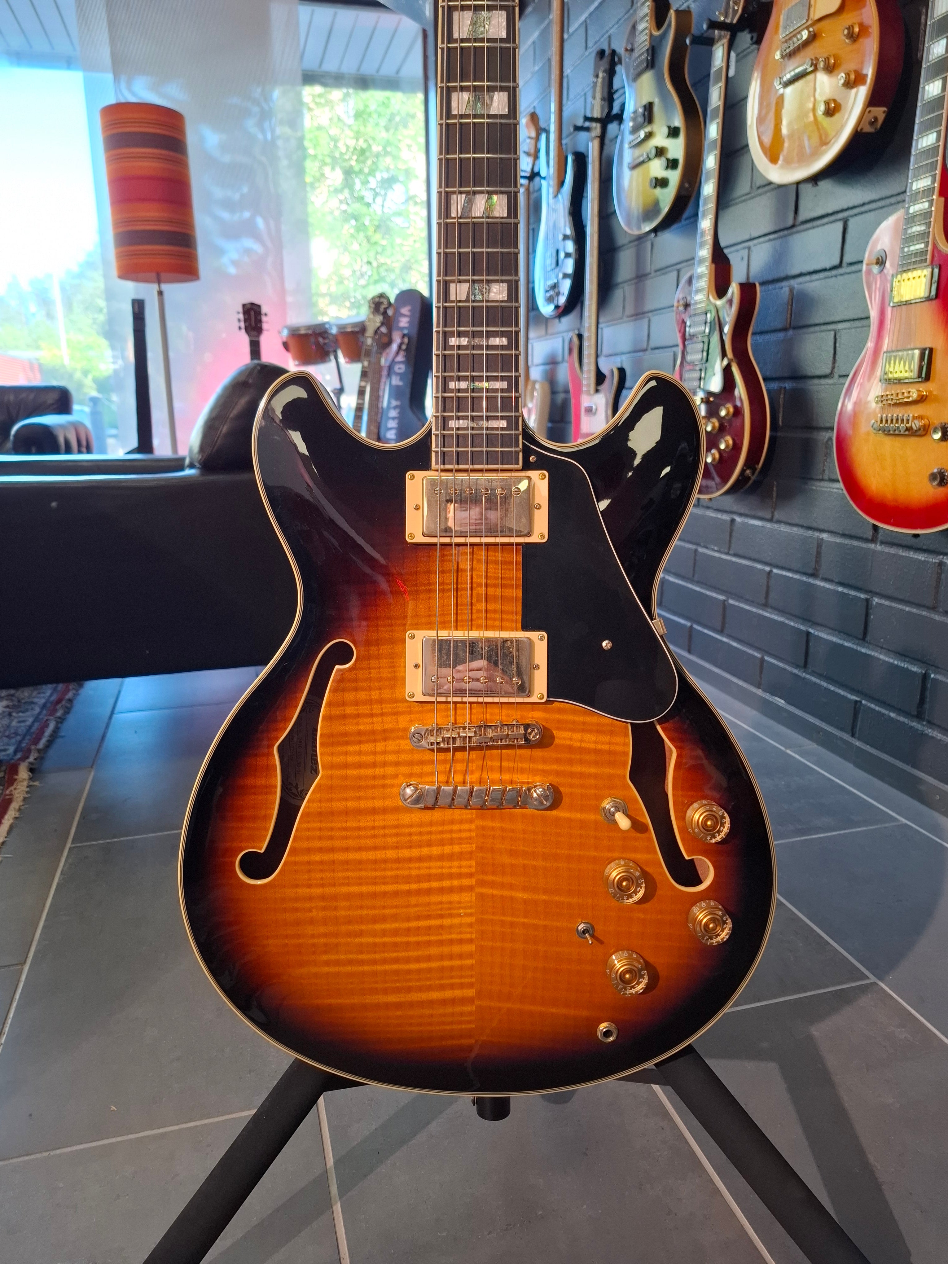 Ibanez John Scofield JSM10-VYS – Tonefest Guitar Gallery