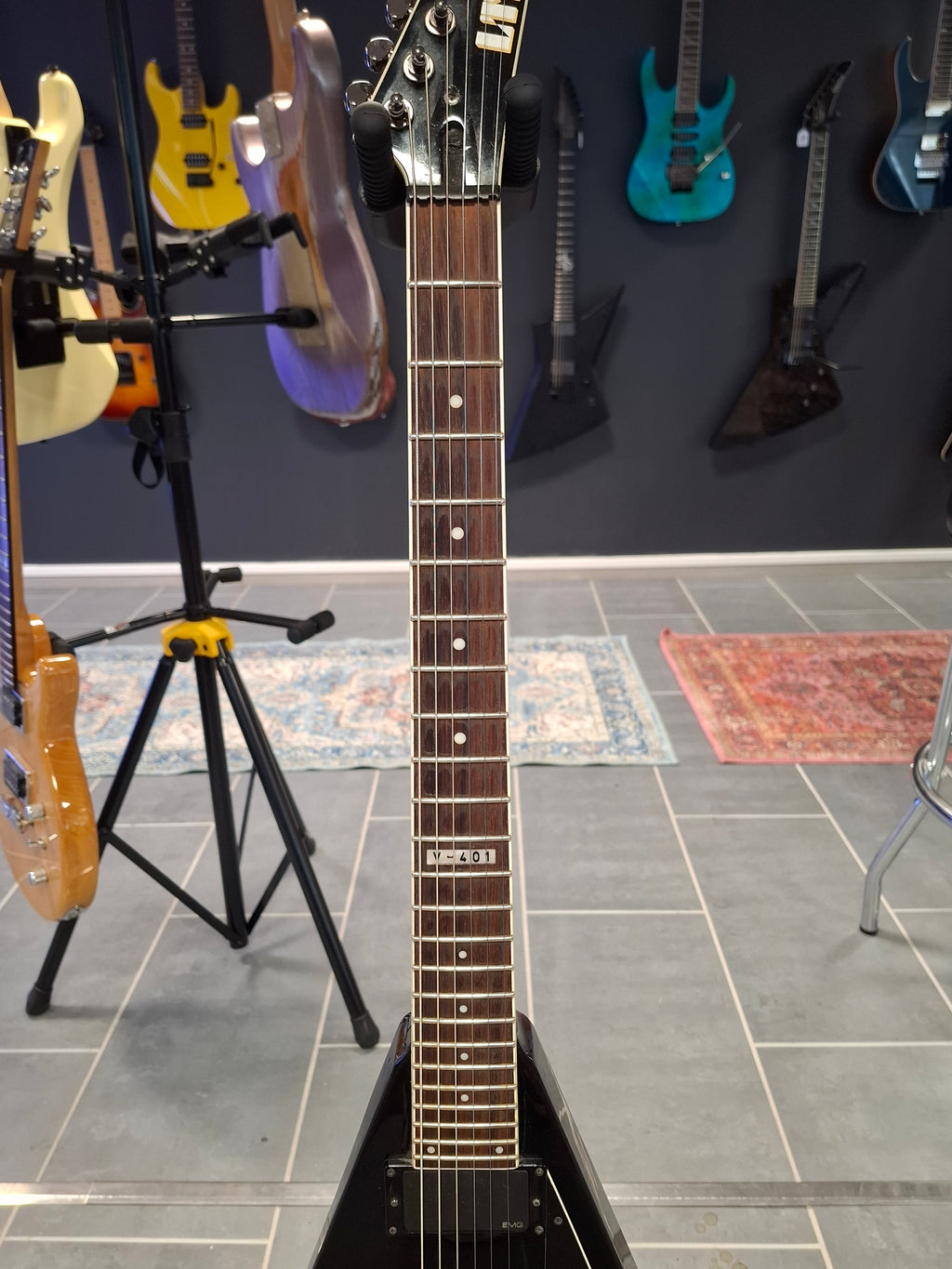 LTD V-401