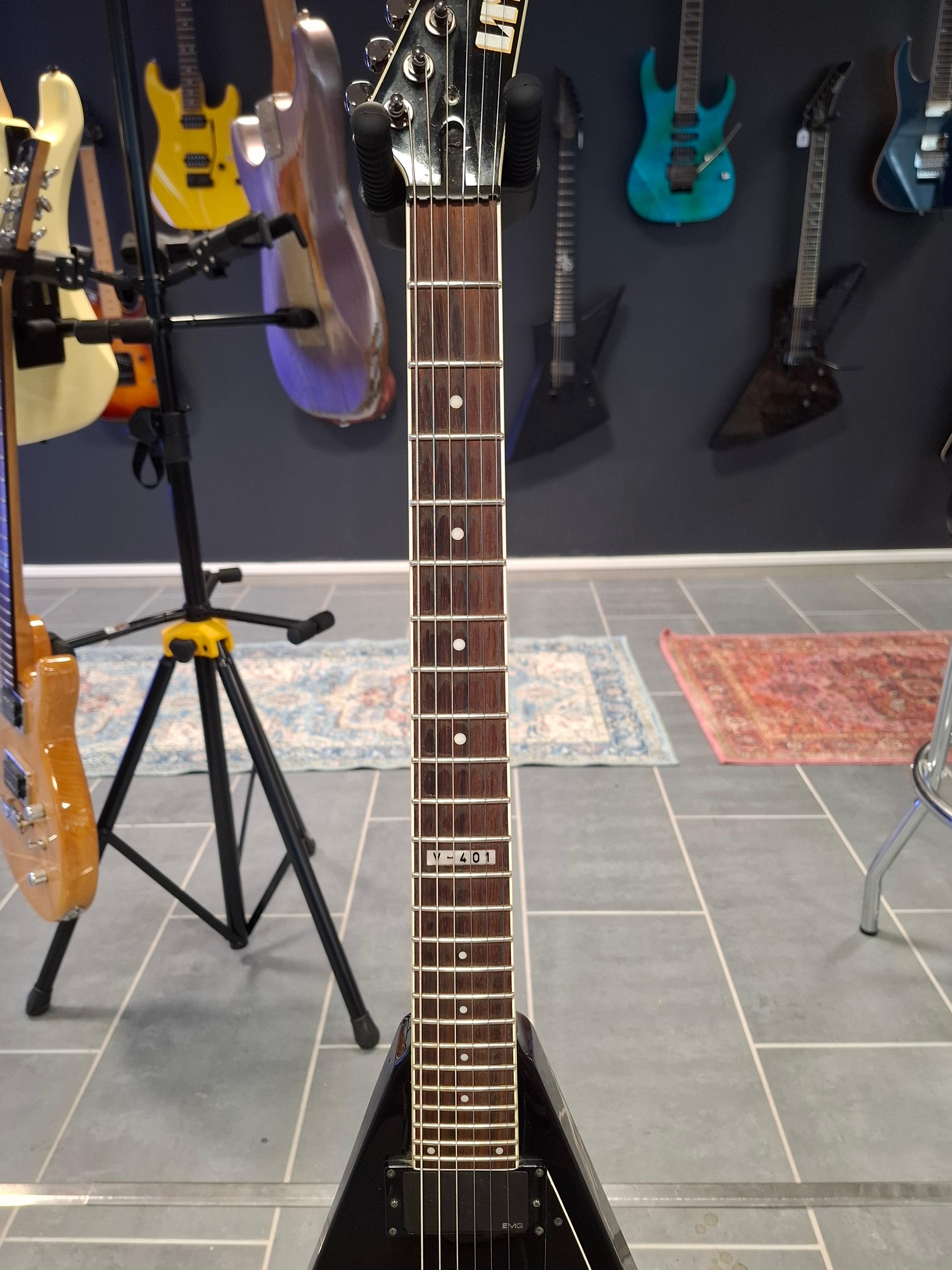 LTD V-401