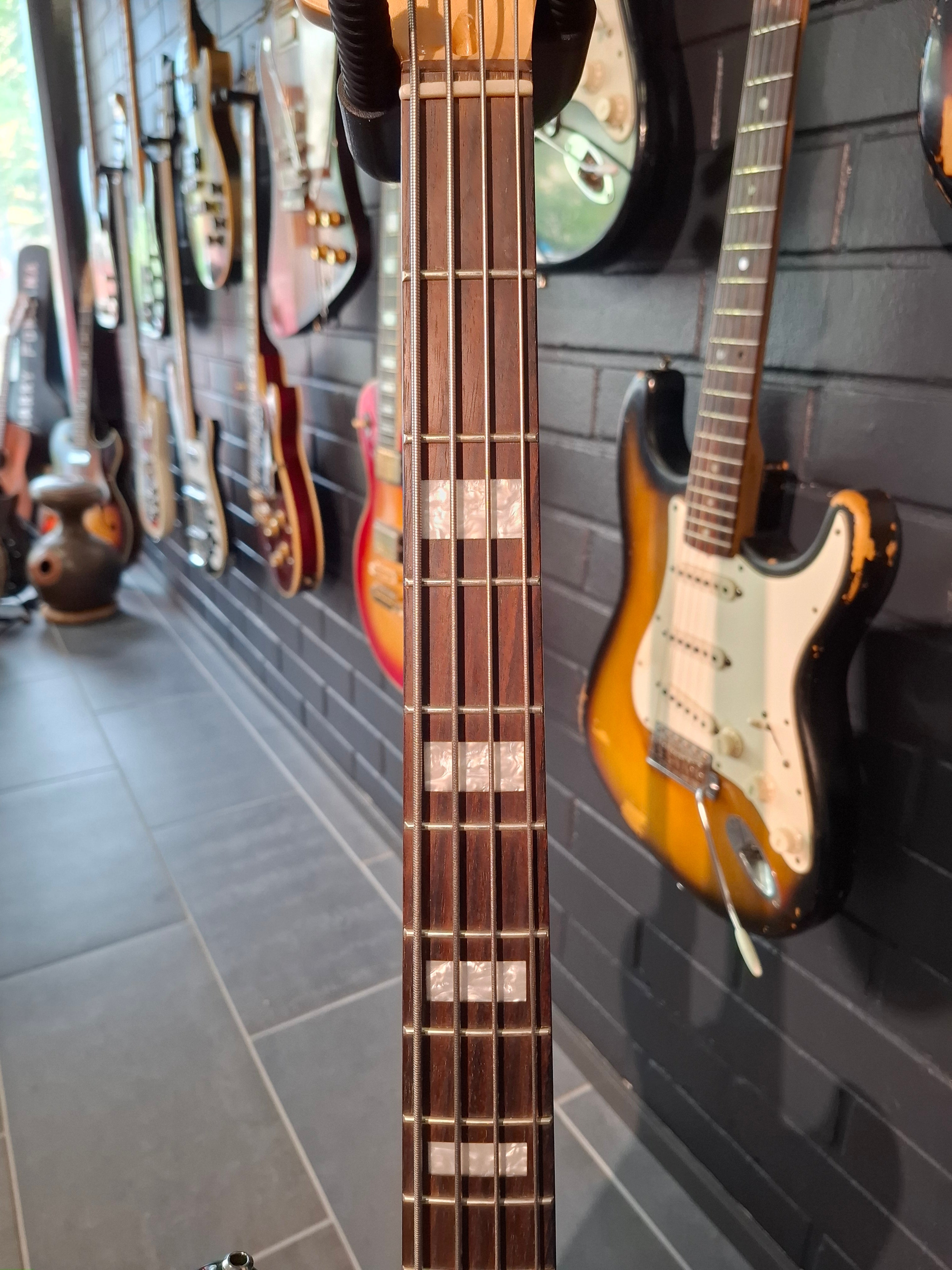 Tokai AJB-28