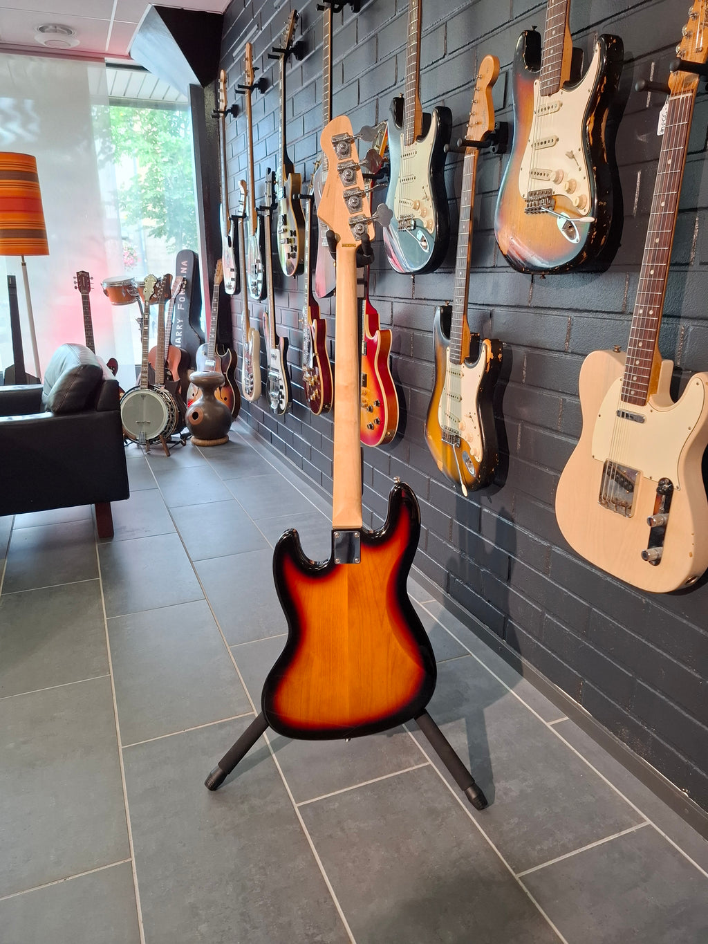 Tokai AJB-28