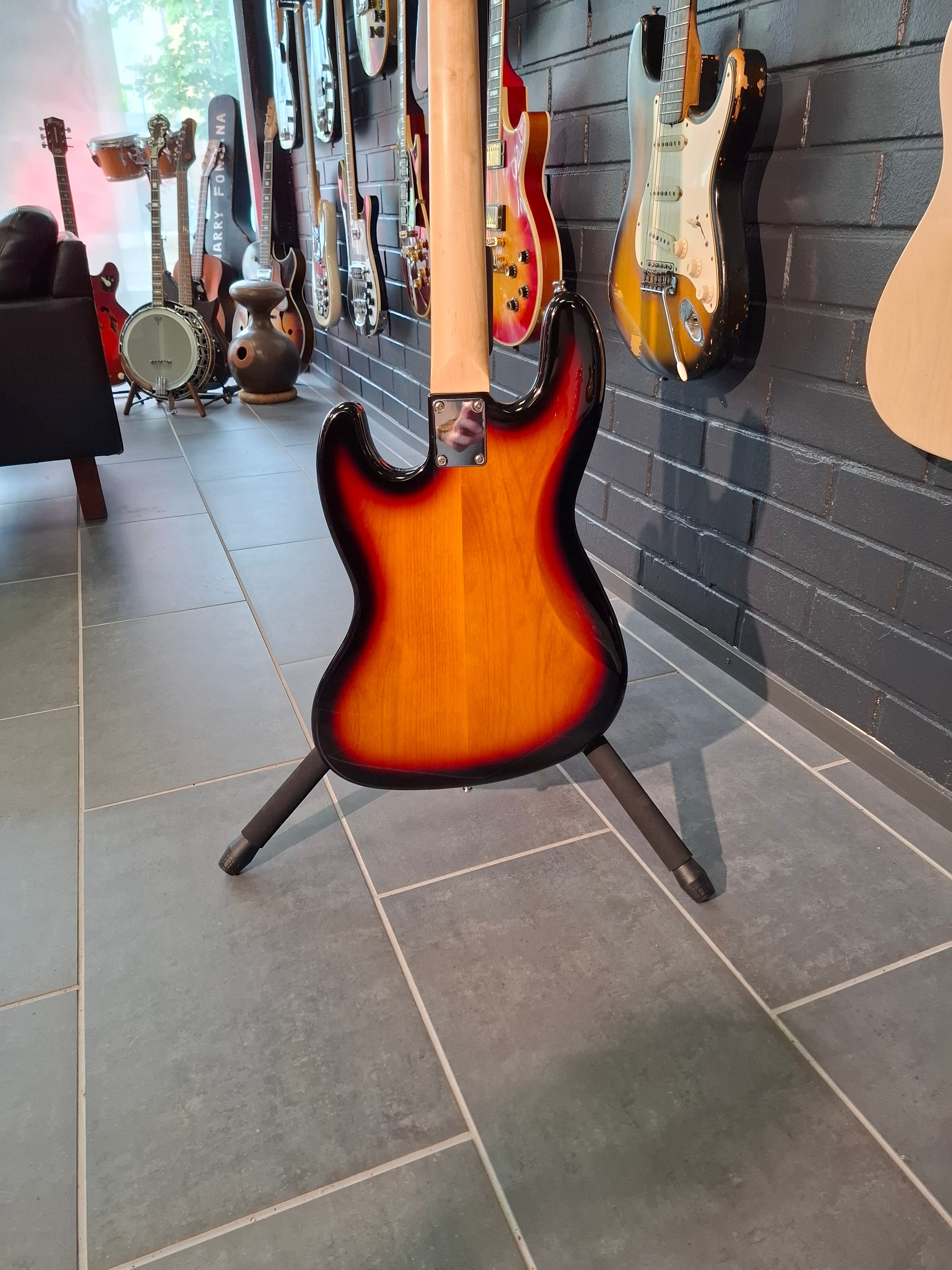 Tokai AJB-28