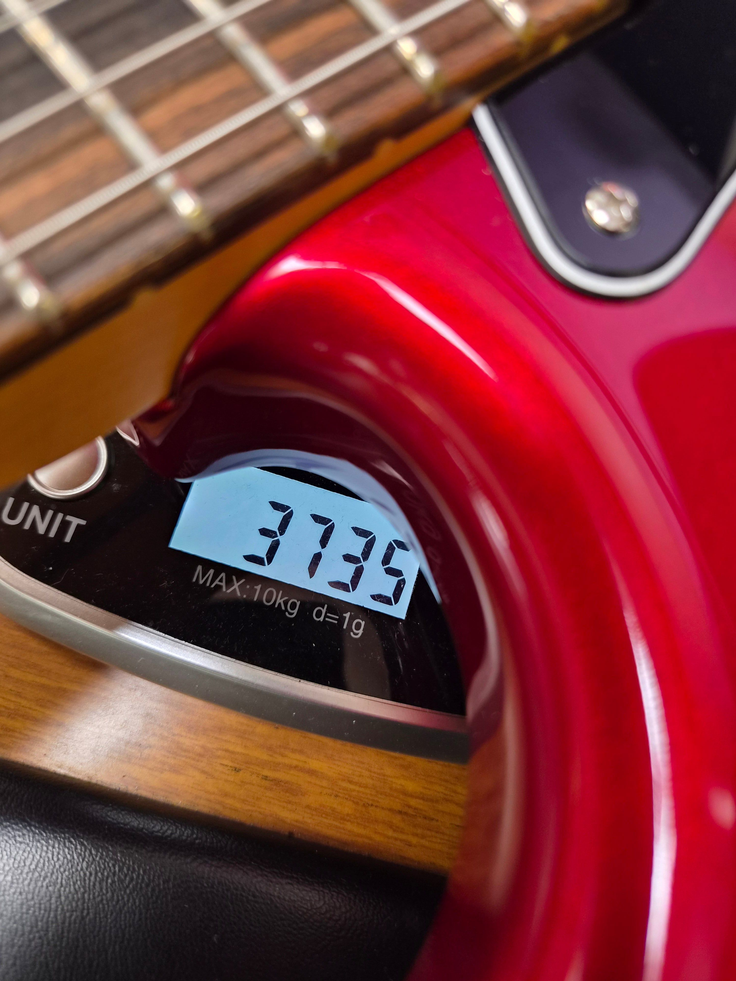 Fender Limited Edition American Professional II Stratocaster Ebony Fingerboard Candy Apple Red