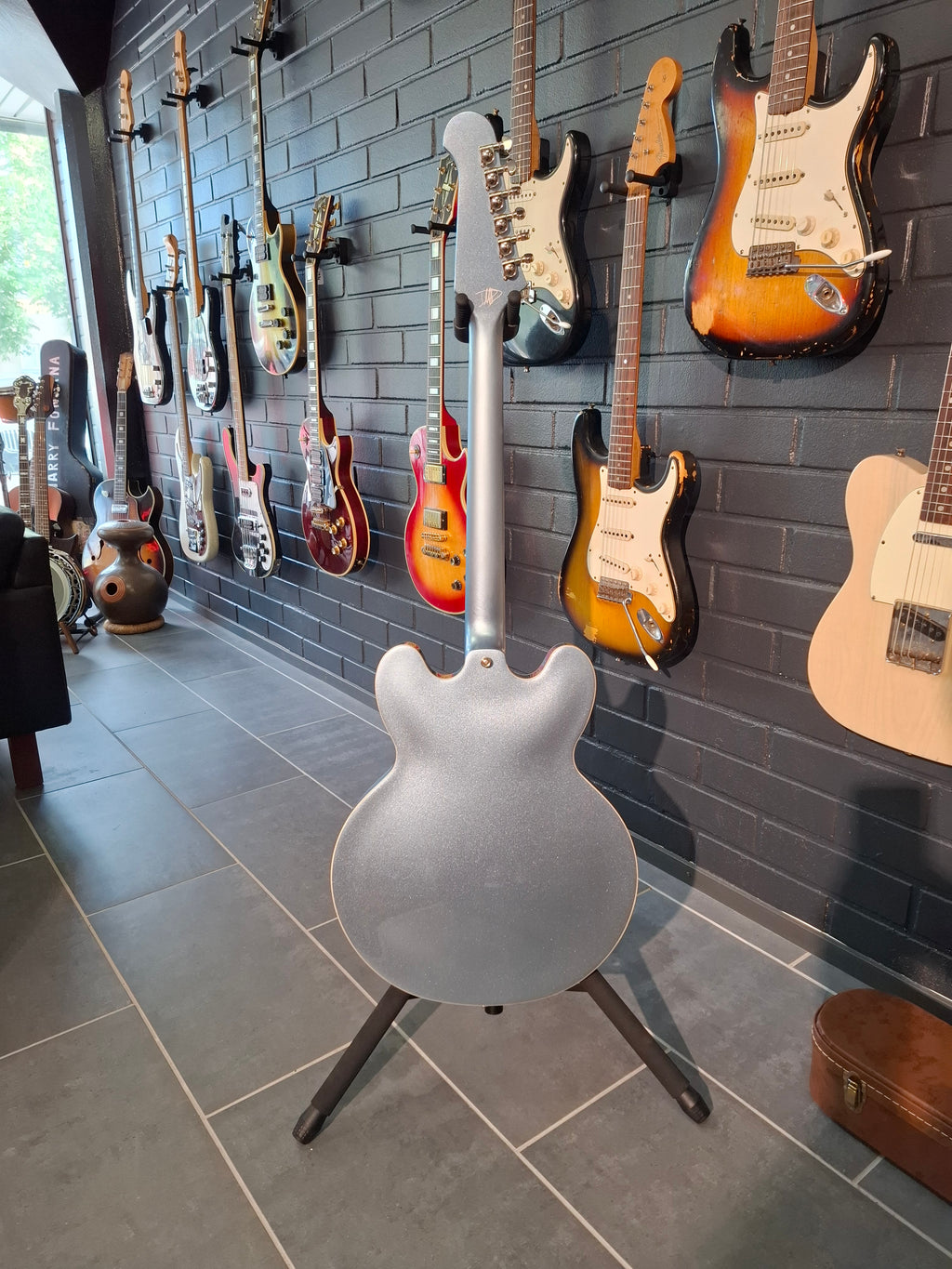 Epiphone DG-335