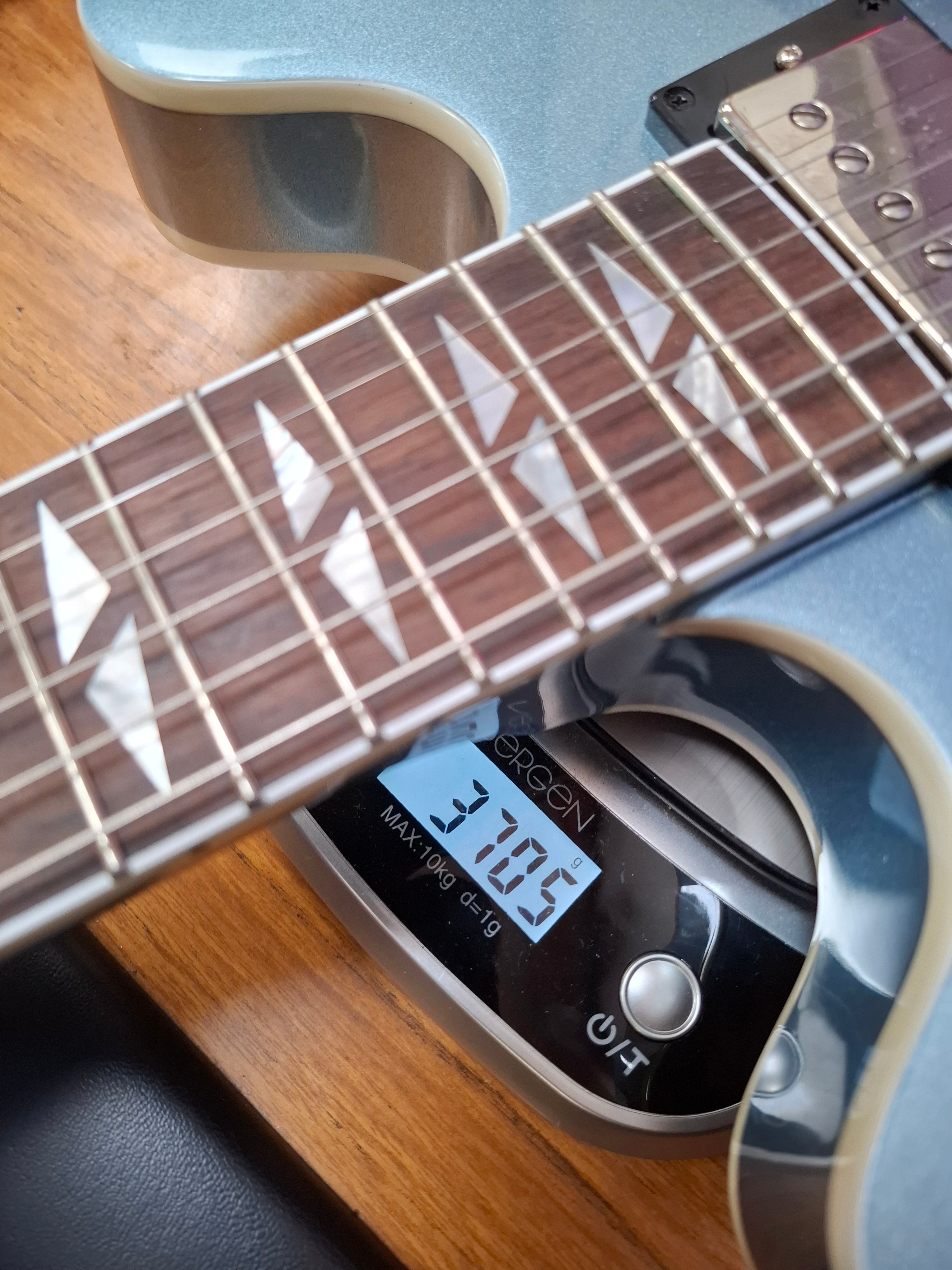 Epiphone DG-335