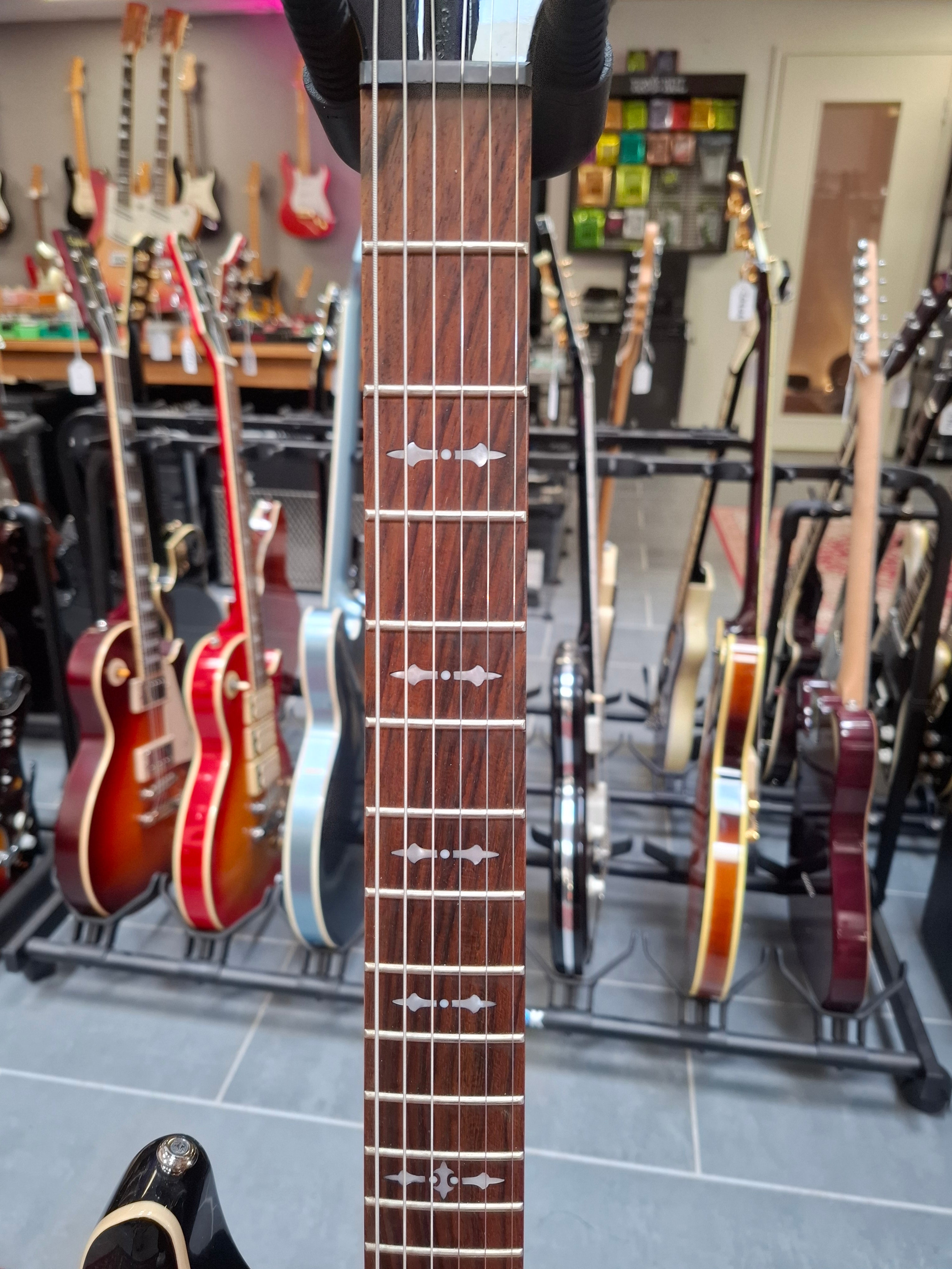 Schecter Omen 6