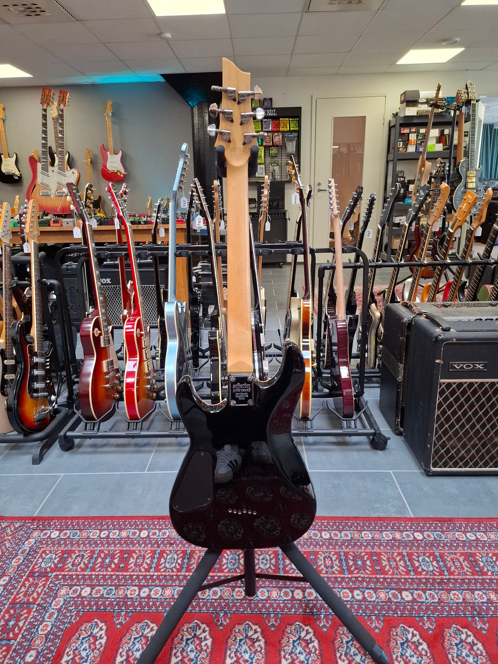 Schecter Omen 6
