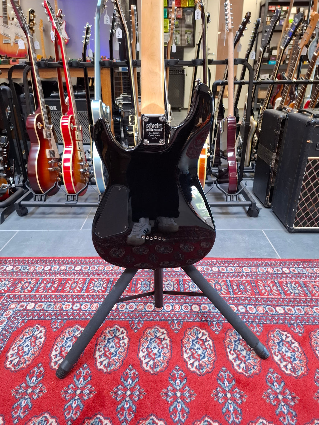 Schecter Omen 6