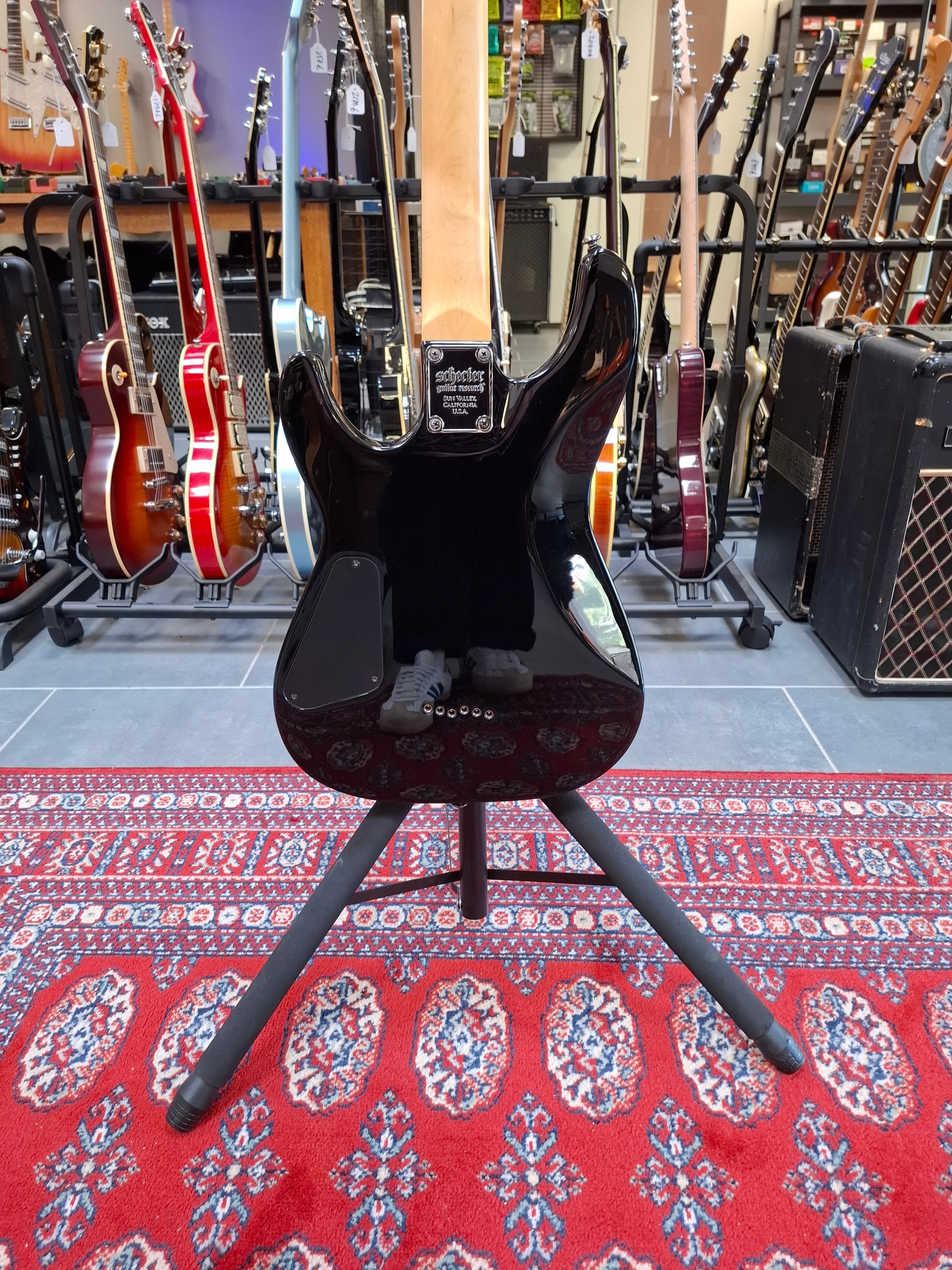 Schecter Omen 6