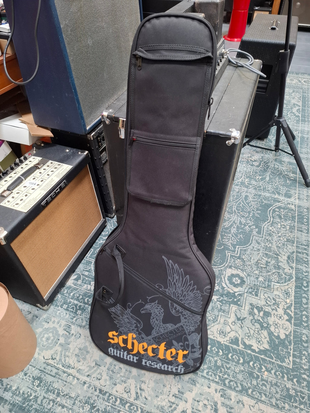 Schecter Omen 6