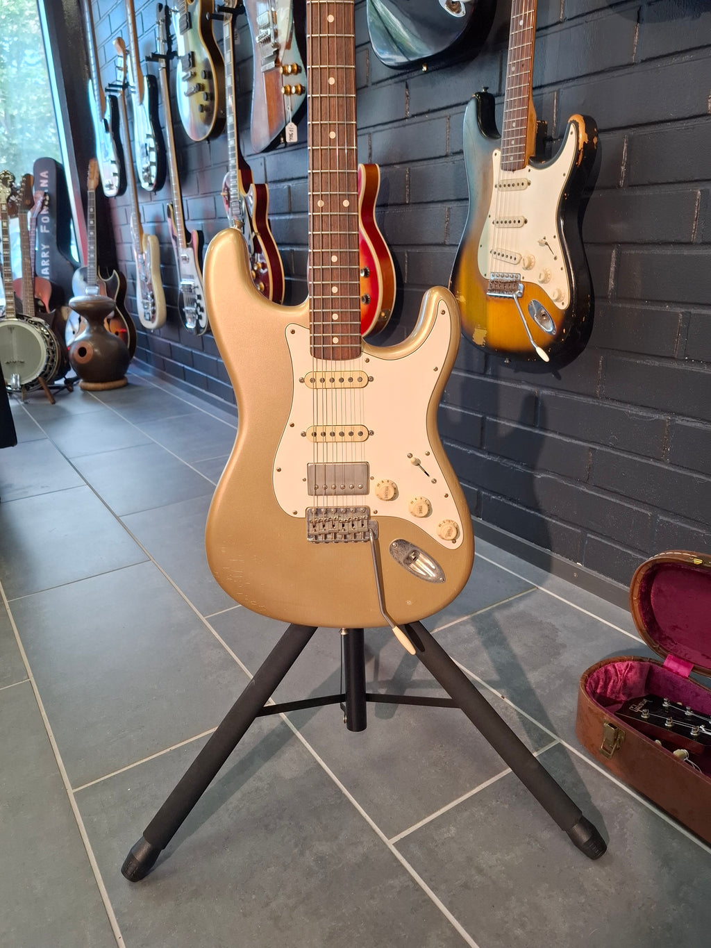 Smitty Custom Classic ST HSS Shoreline Gold