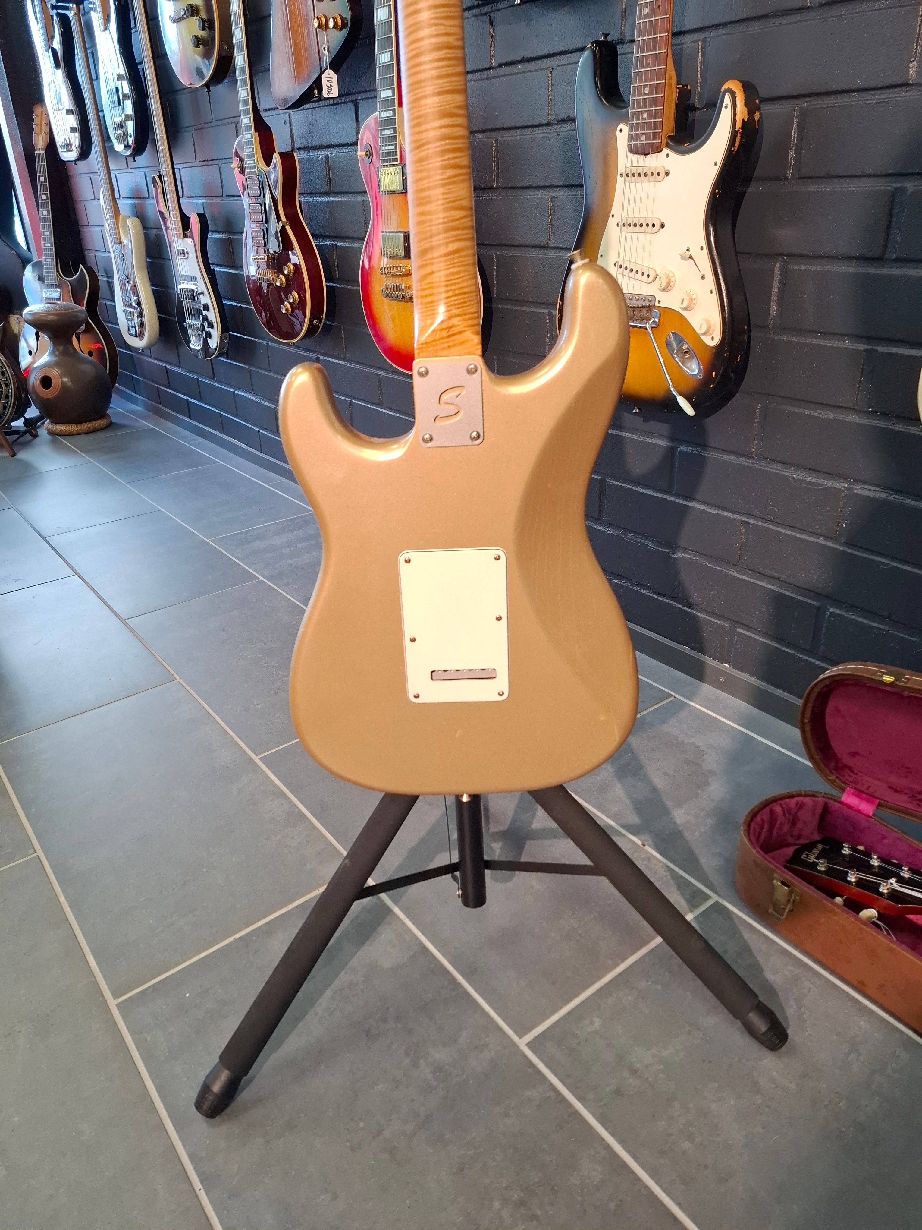 Smitty Custom Classic ST HSS Shoreline Gold