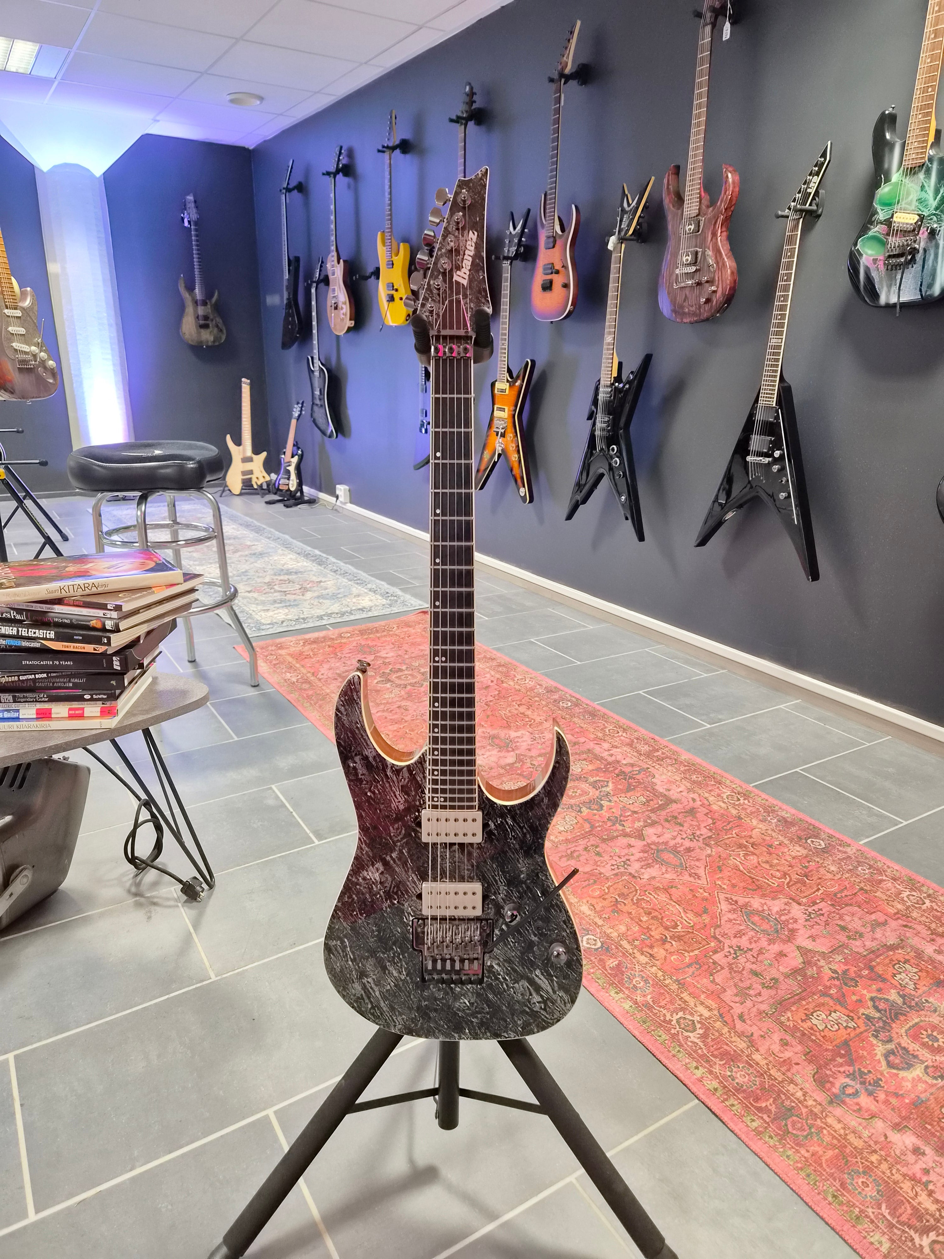 Ibanez RG5320R-CSW Prestige