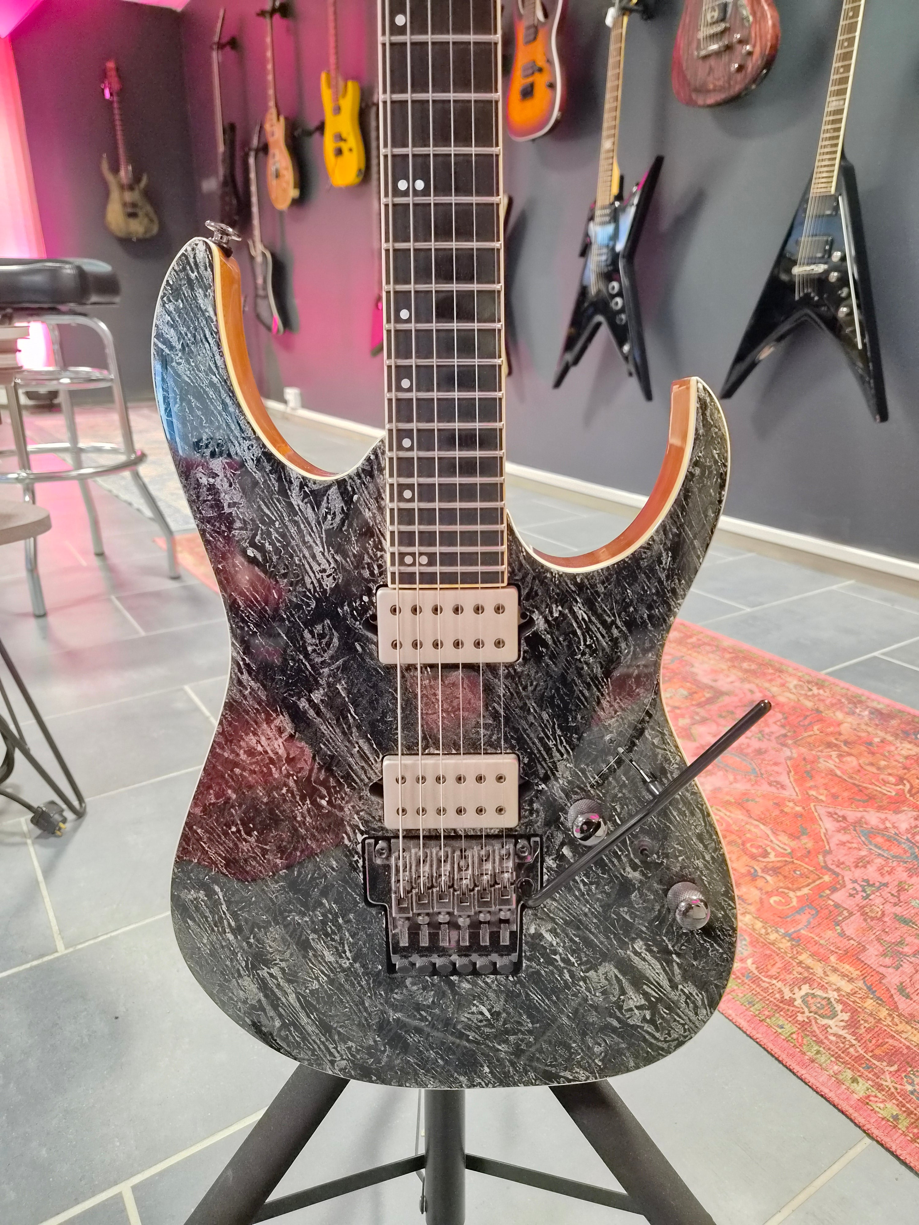 Ibanez RG5320R-CSW Prestige