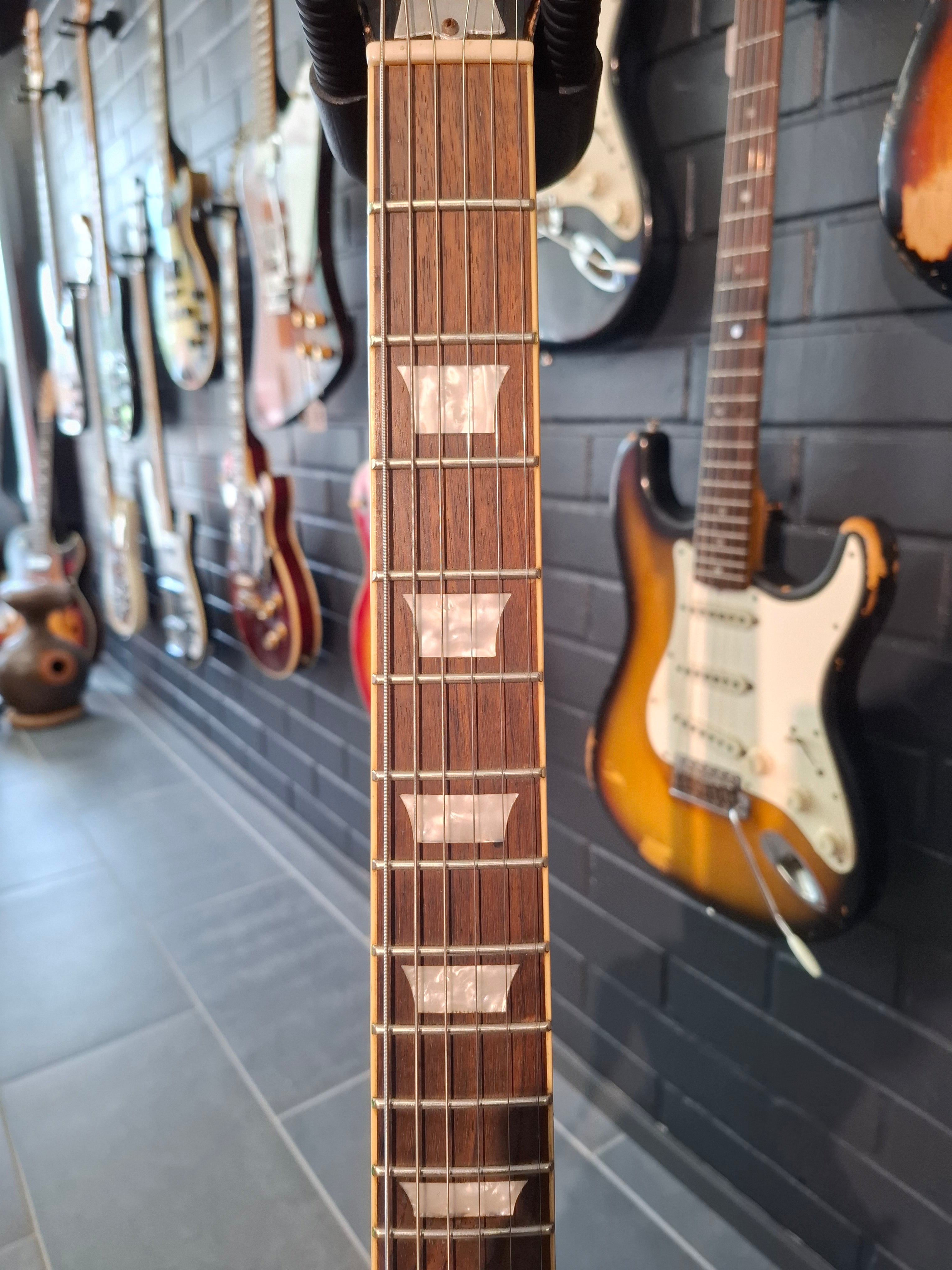 Visual Clone Guitars Neil Young Old Black Clone "Faber"