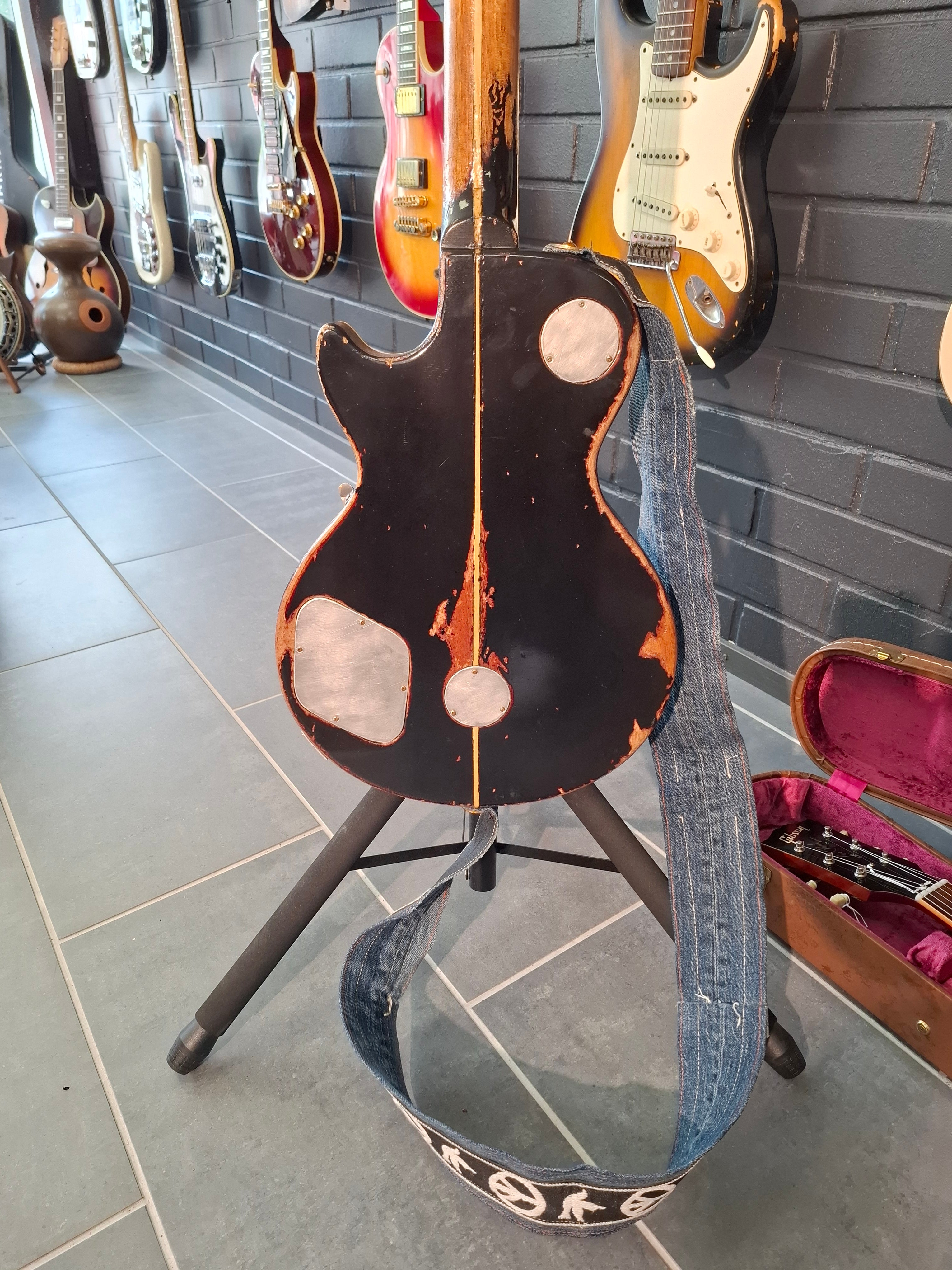 Visual Clone Guitars Neil Young Old Black Clone "Faber"