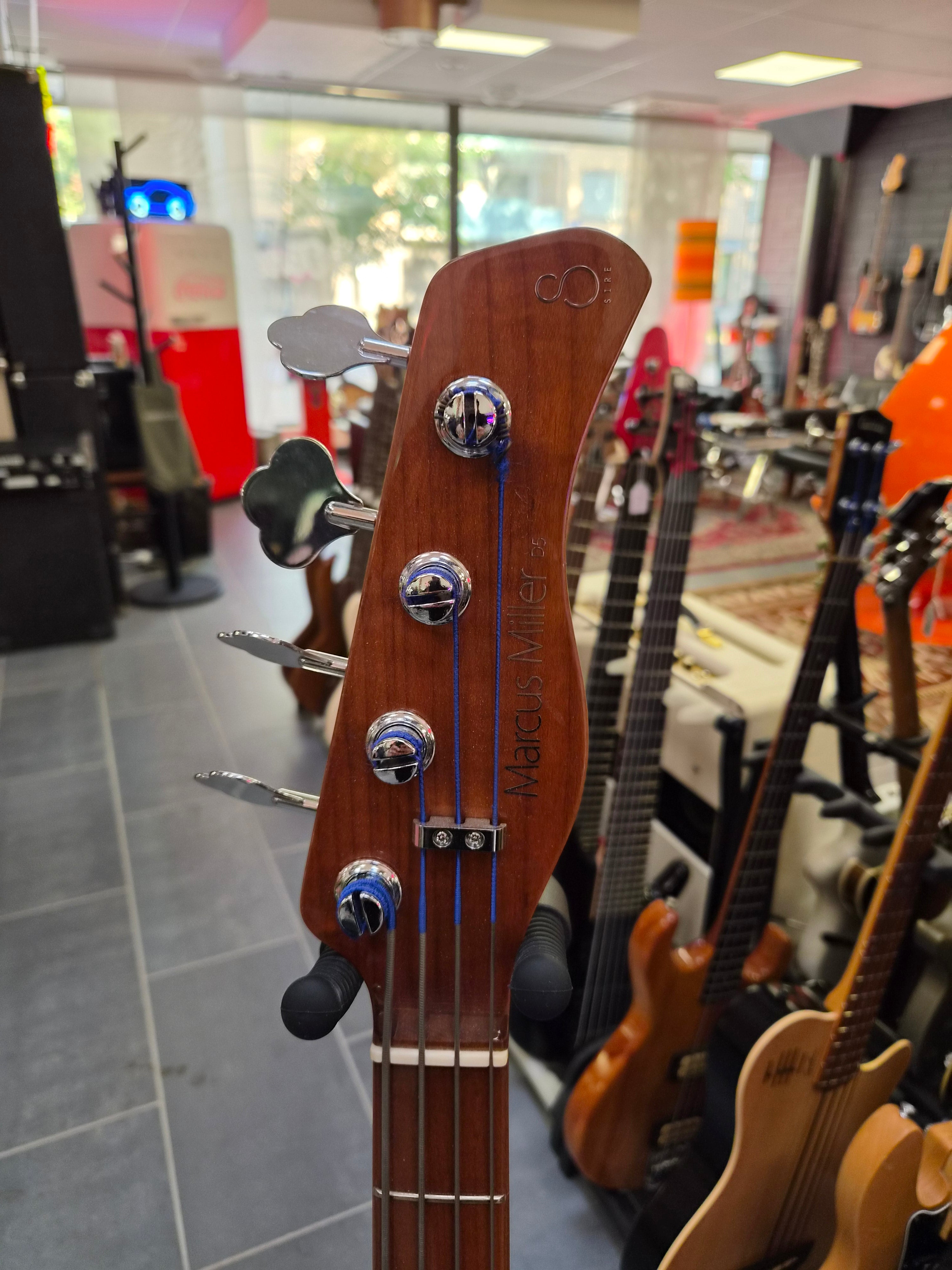 Sire Marcus Miller D5