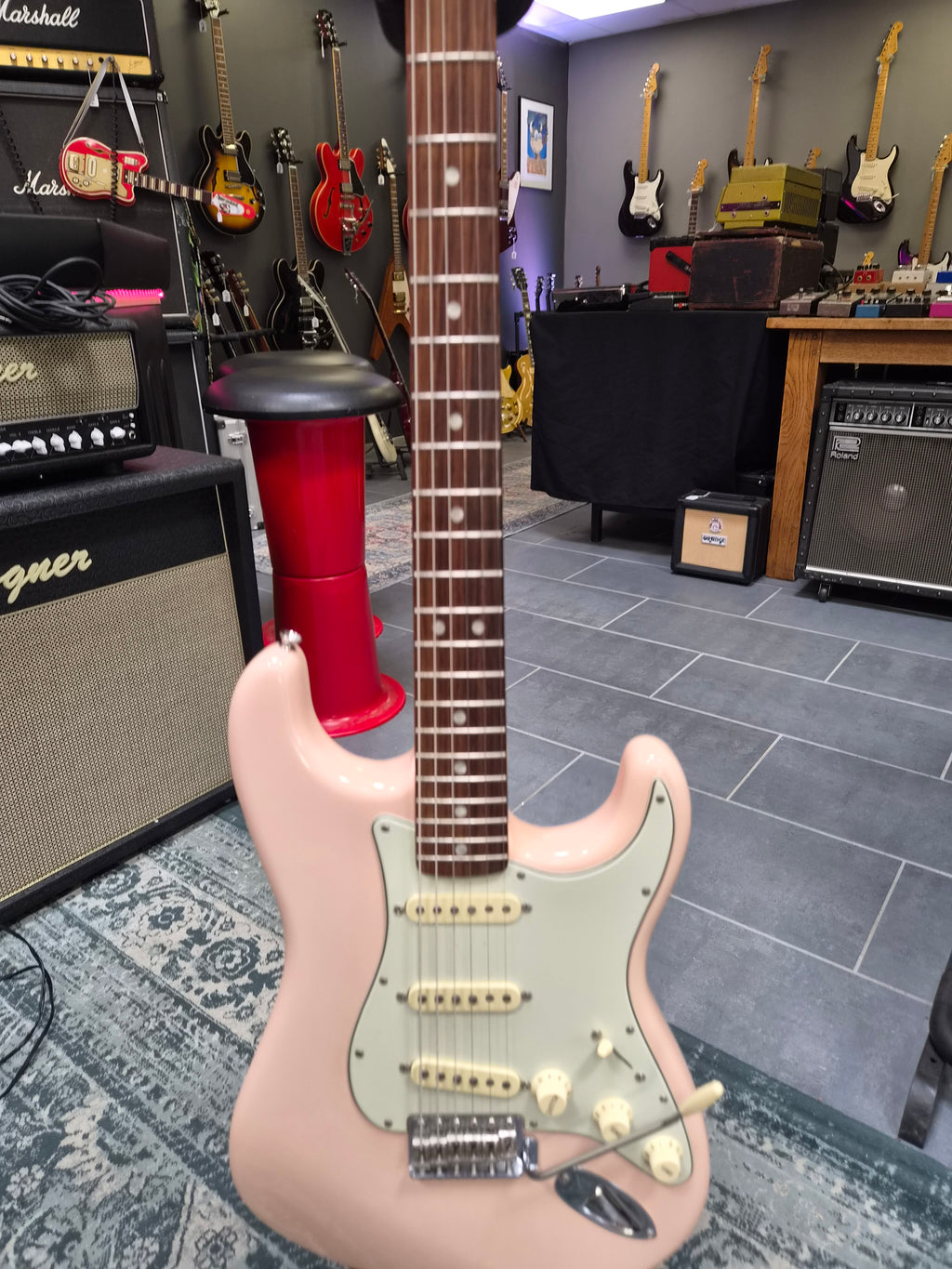 Fender American Original 60s Stratocaster 2019 Shell Pink