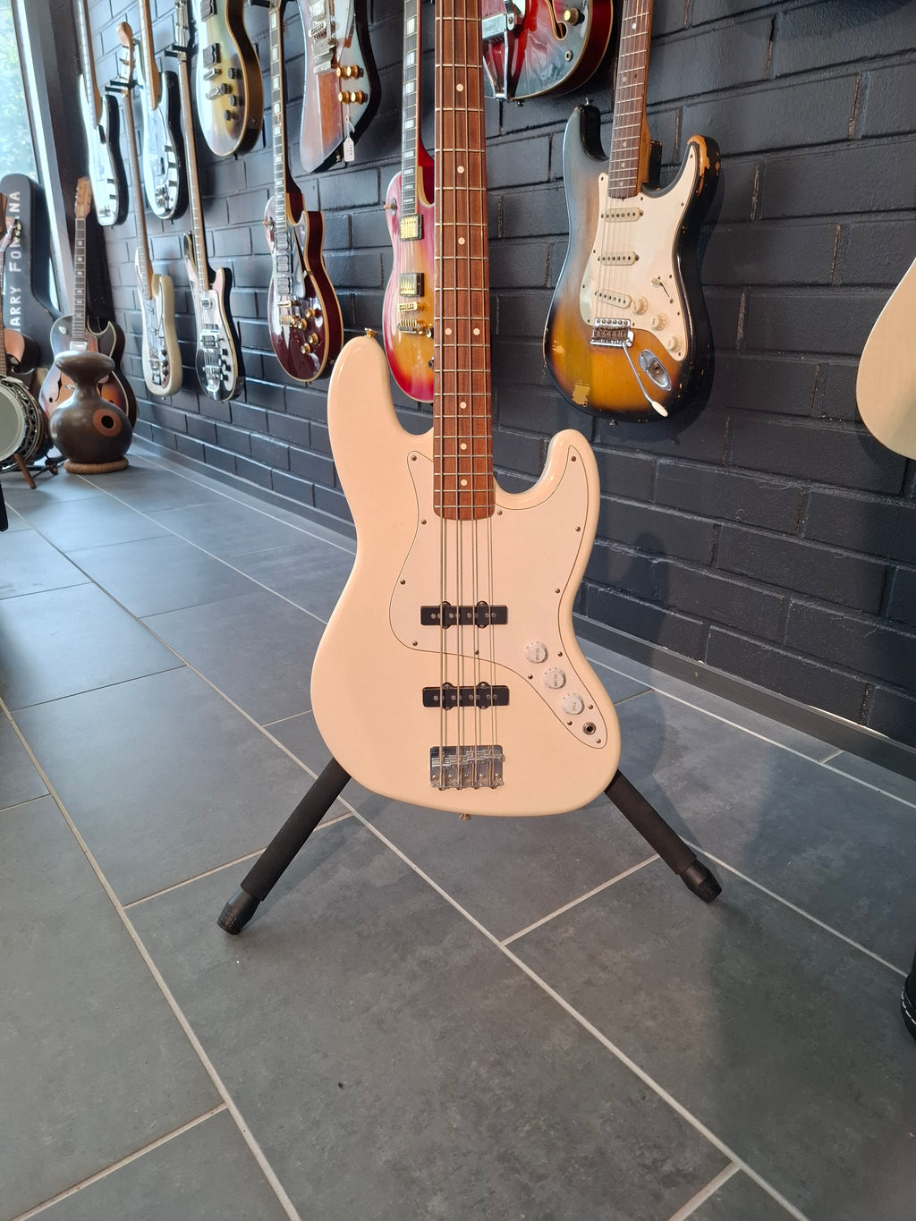 Fender American Traditional Jazz Bass 1999 Olympic White