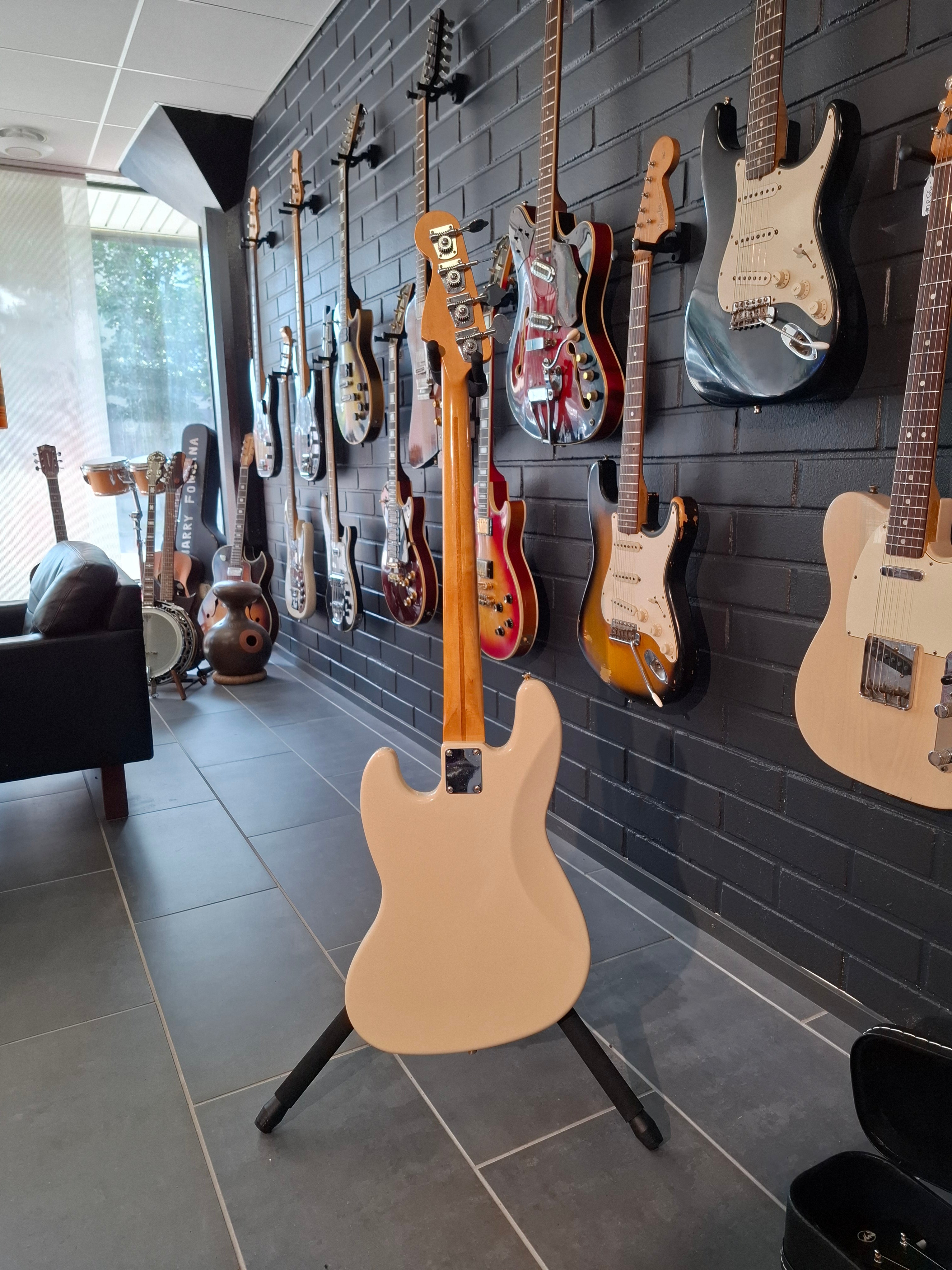 Fender American Traditional Jazz Bass 1999 Olympic White