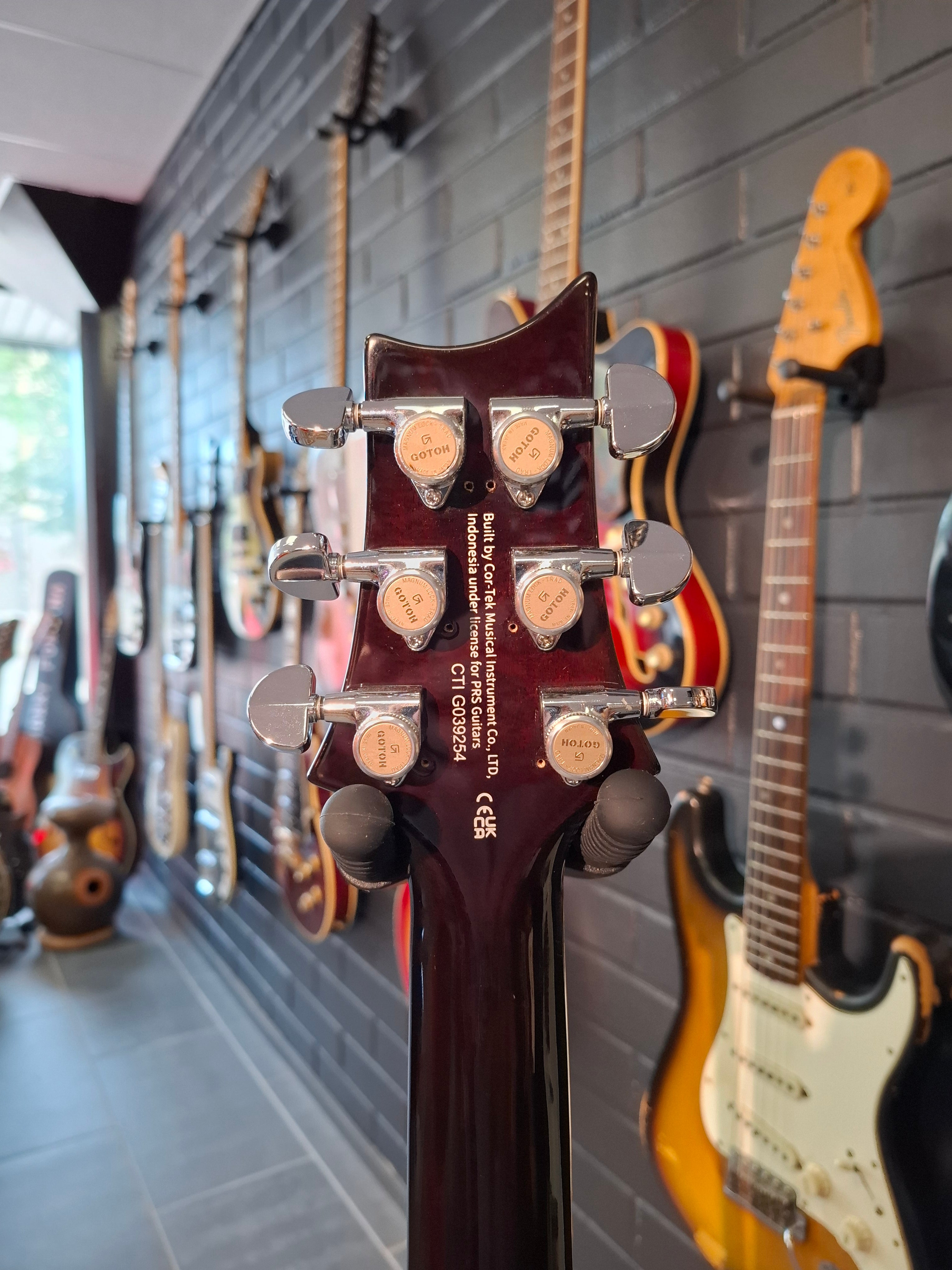 PRS SE DGT Gold Top