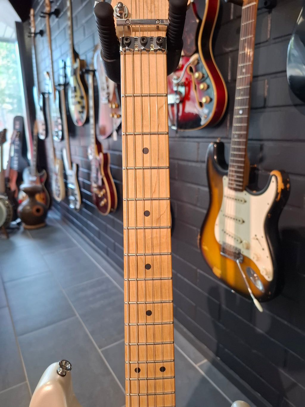Charvel Pro Mod San Dimas HSS Floyd Rose Platinum Pearl