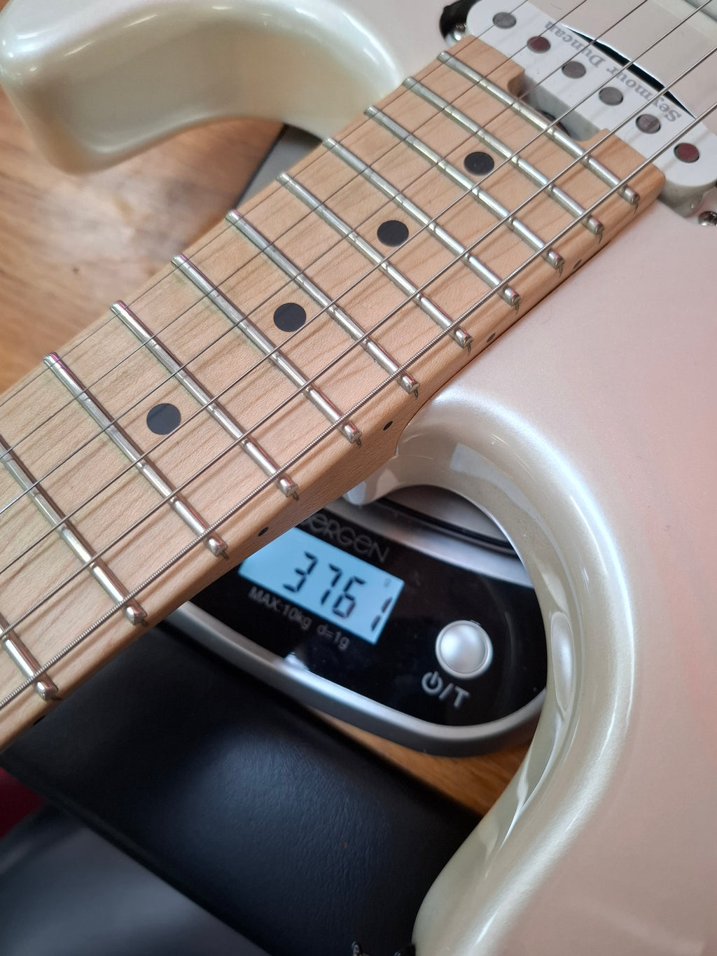 Charvel Pro Mod San Dimas HSS Floyd Rose Platinum Pearl