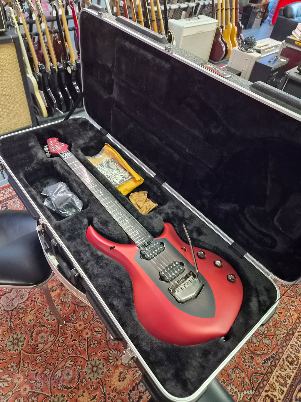 Music Man Ernie Ball USA Music Man John Petrucci Majesty Iced Crimson Red 2016