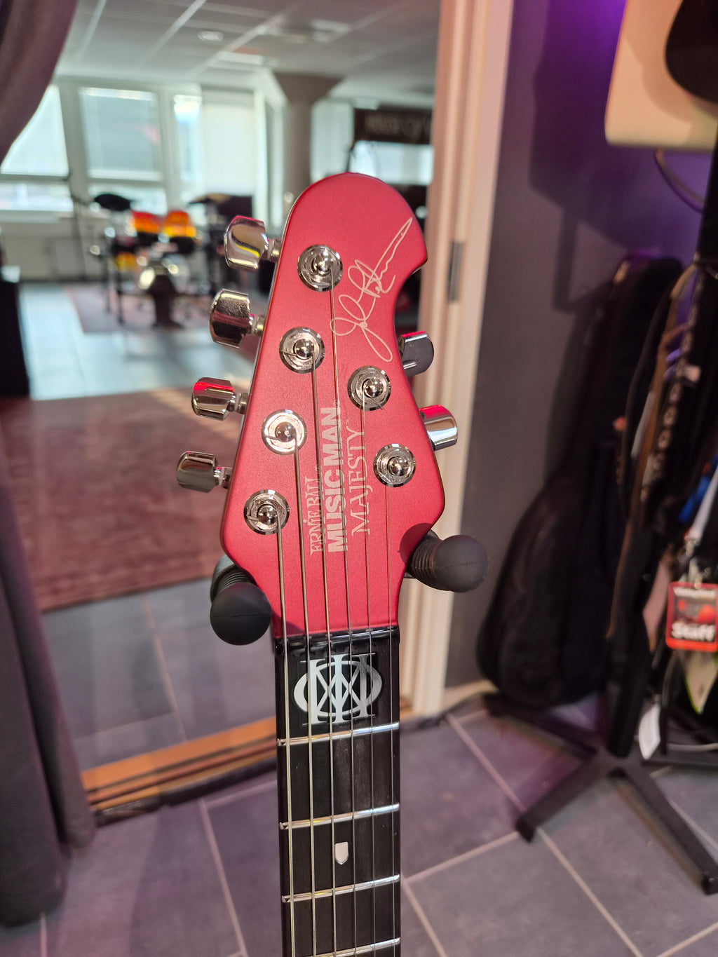 Music Man Ernie Ball USA Music Man John Petrucci Majesty Iced Crimson Red 2016