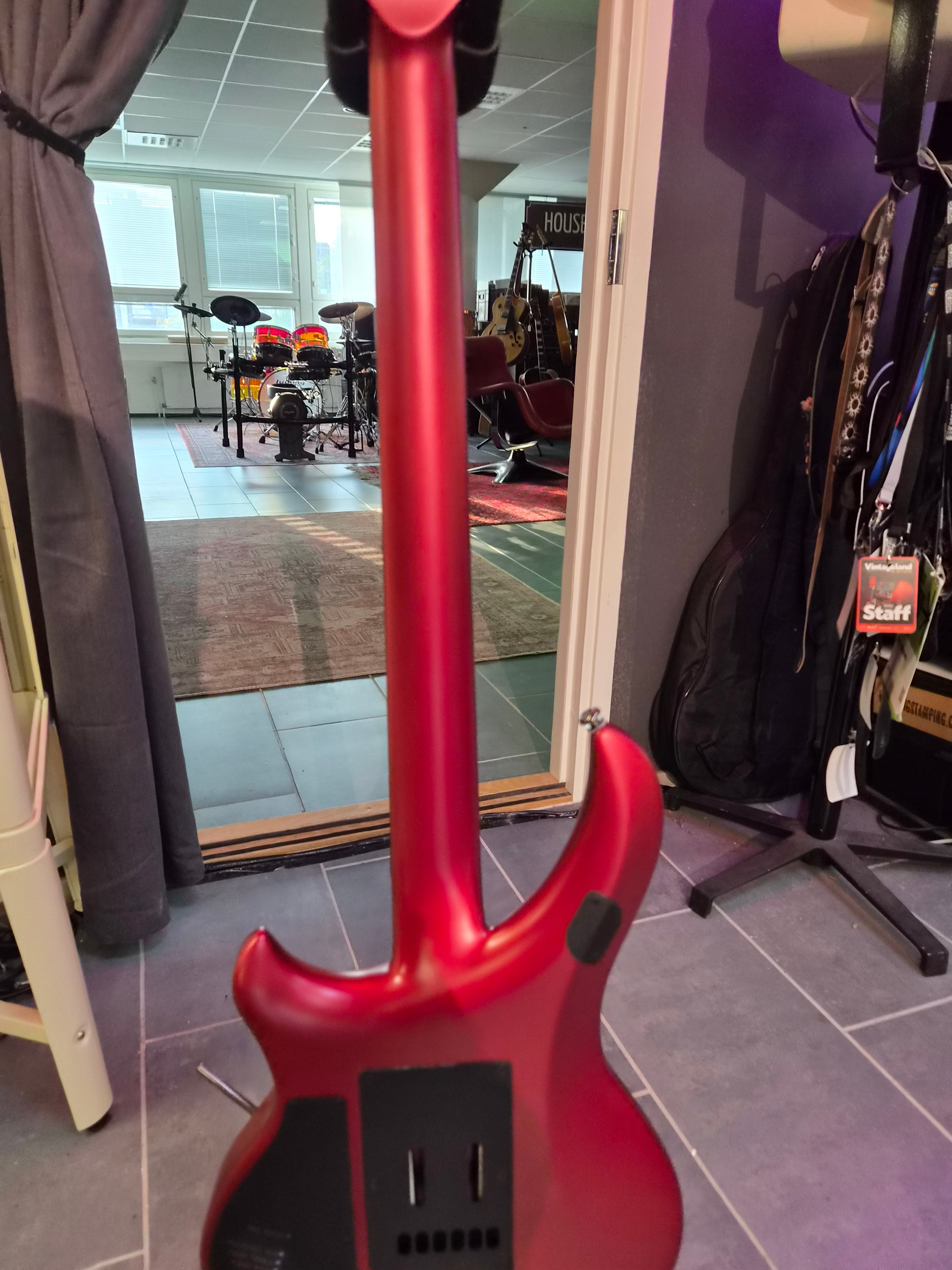 Music Man Ernie Ball USA Music Man John Petrucci Majesty Iced Crimson Red 2016