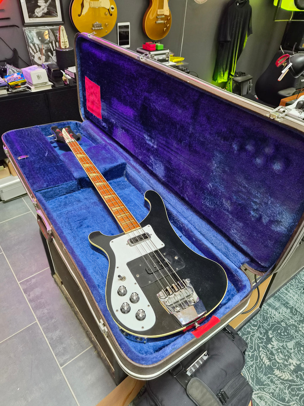 Rickenbacker 4001 1977 Jetglo Lefty