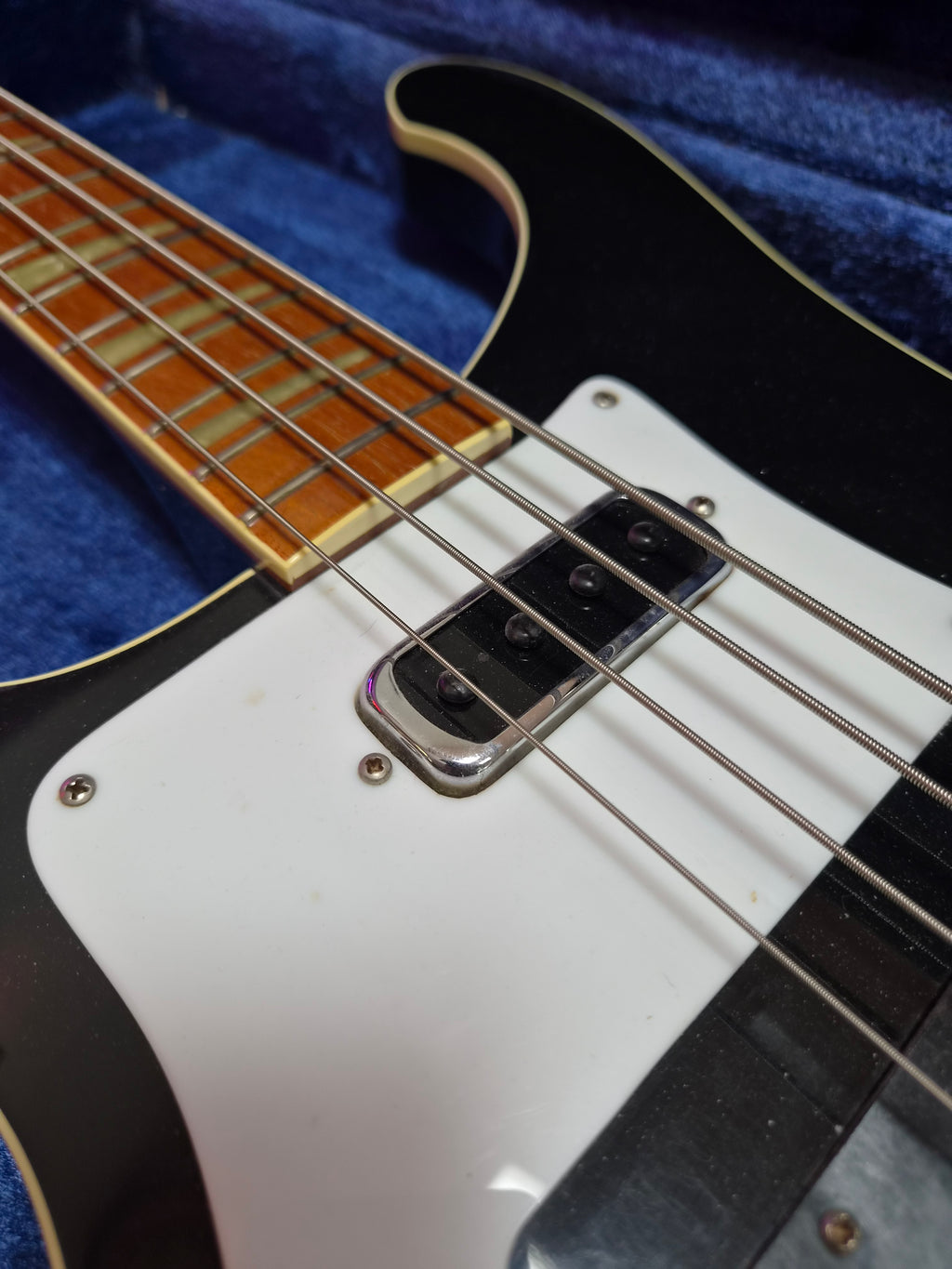 Rickenbacker 4001 1977 Jetglo Lefty
