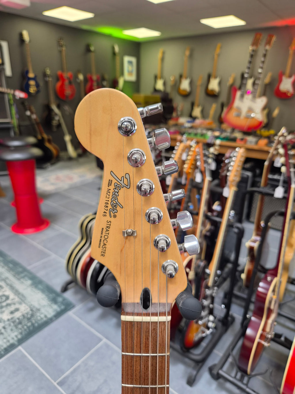 Fender Standard Stratocaster 2002 Lefty