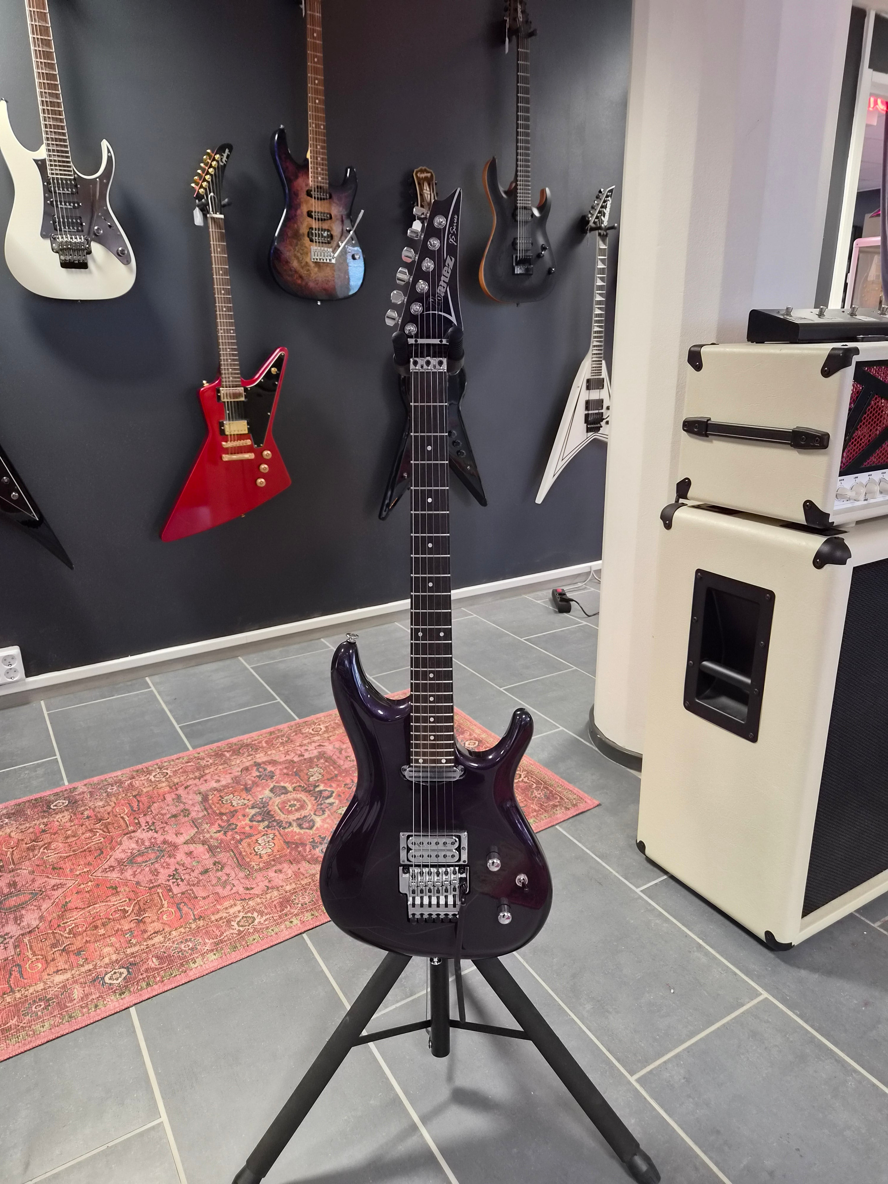 Ibanez JS2450-MCP Joe Satriani Signature Muscle Car Purple