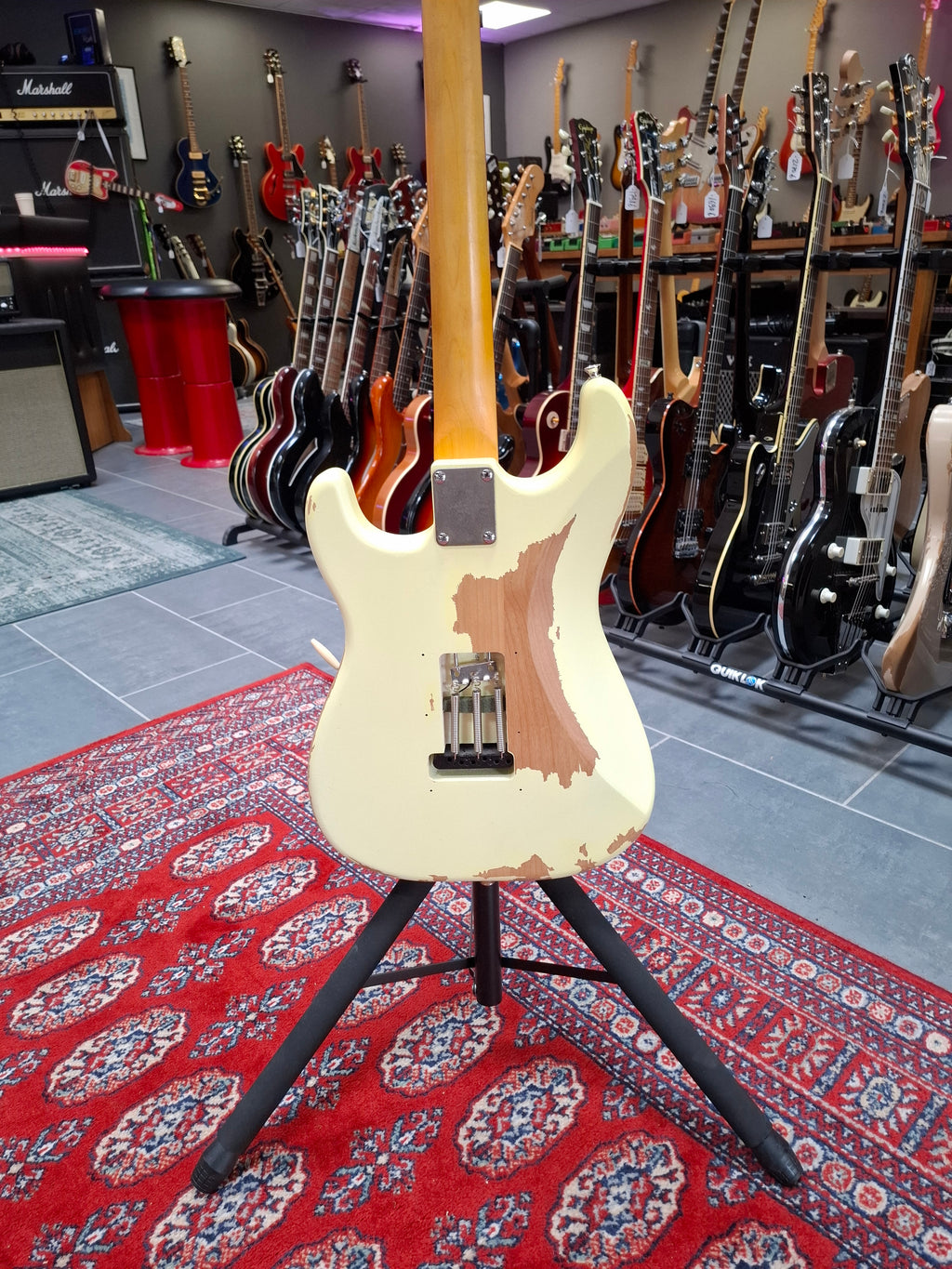 Vintage V6MRTBG Thomas Blug Signature Distressed Vintage White